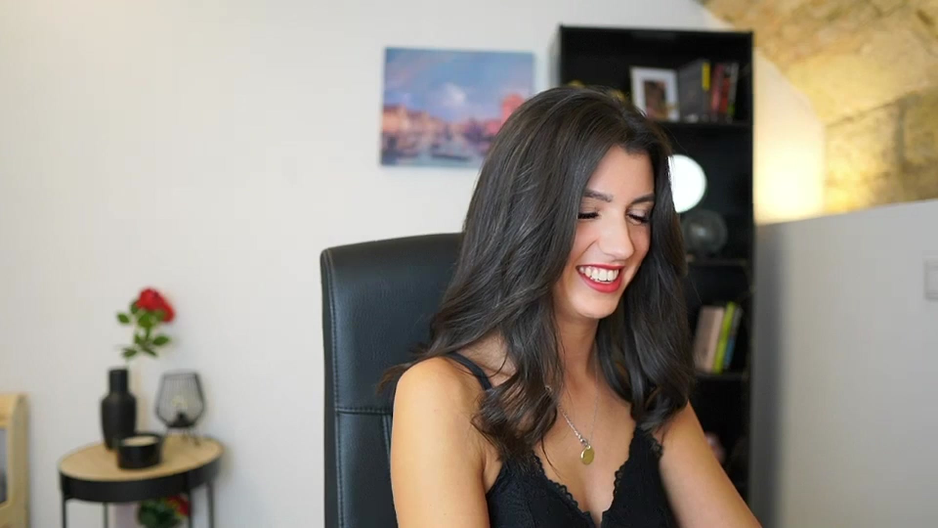 Gallery image thumbnail from Julia_Roca's myfreecams stream on, 12/11/2023, 21:14 image 7 of 20