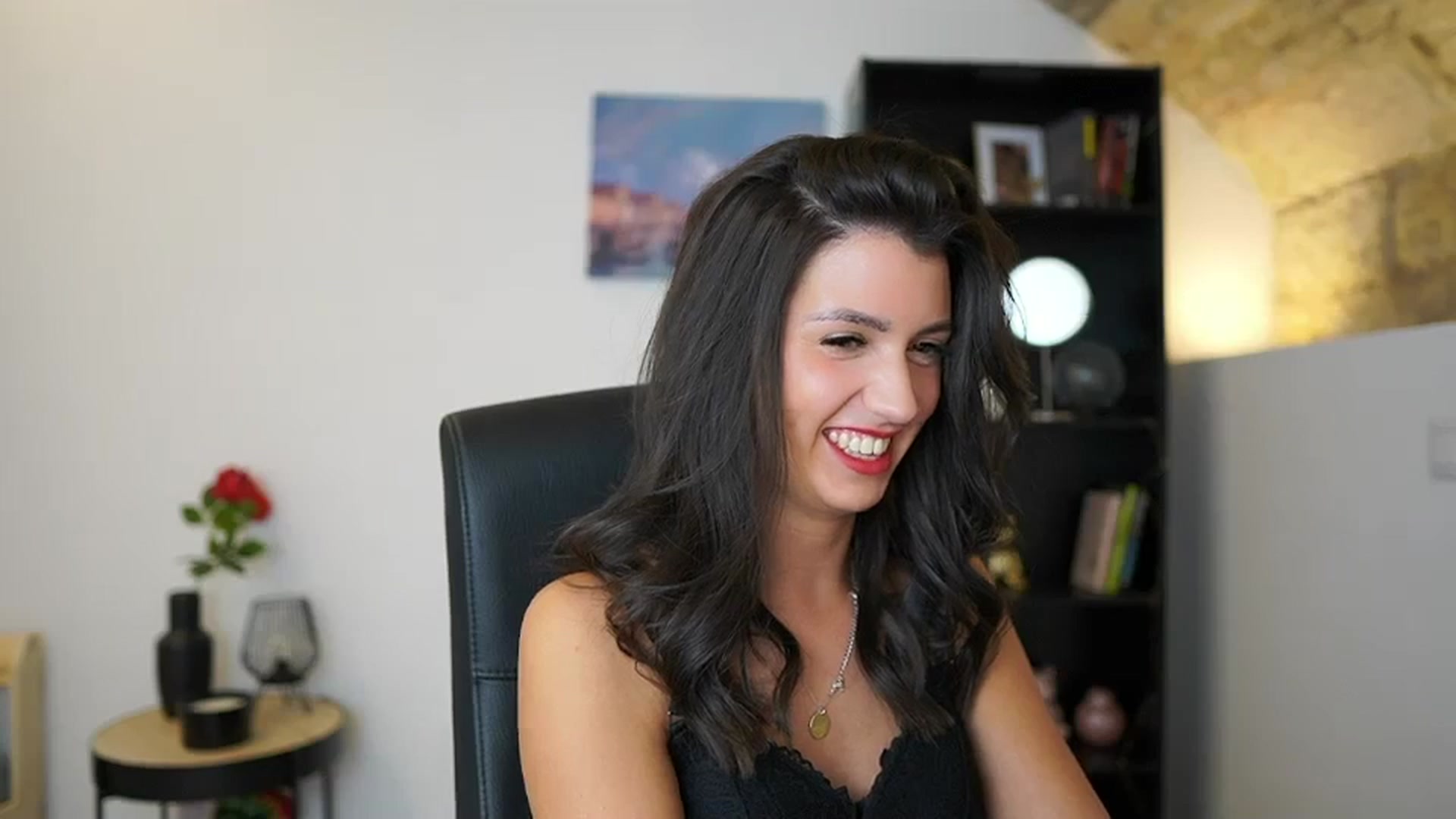 Gallery image thumbnail from Julia_Roca's myfreecams stream on, 12/11/2023, 23:47 image 3 of 20