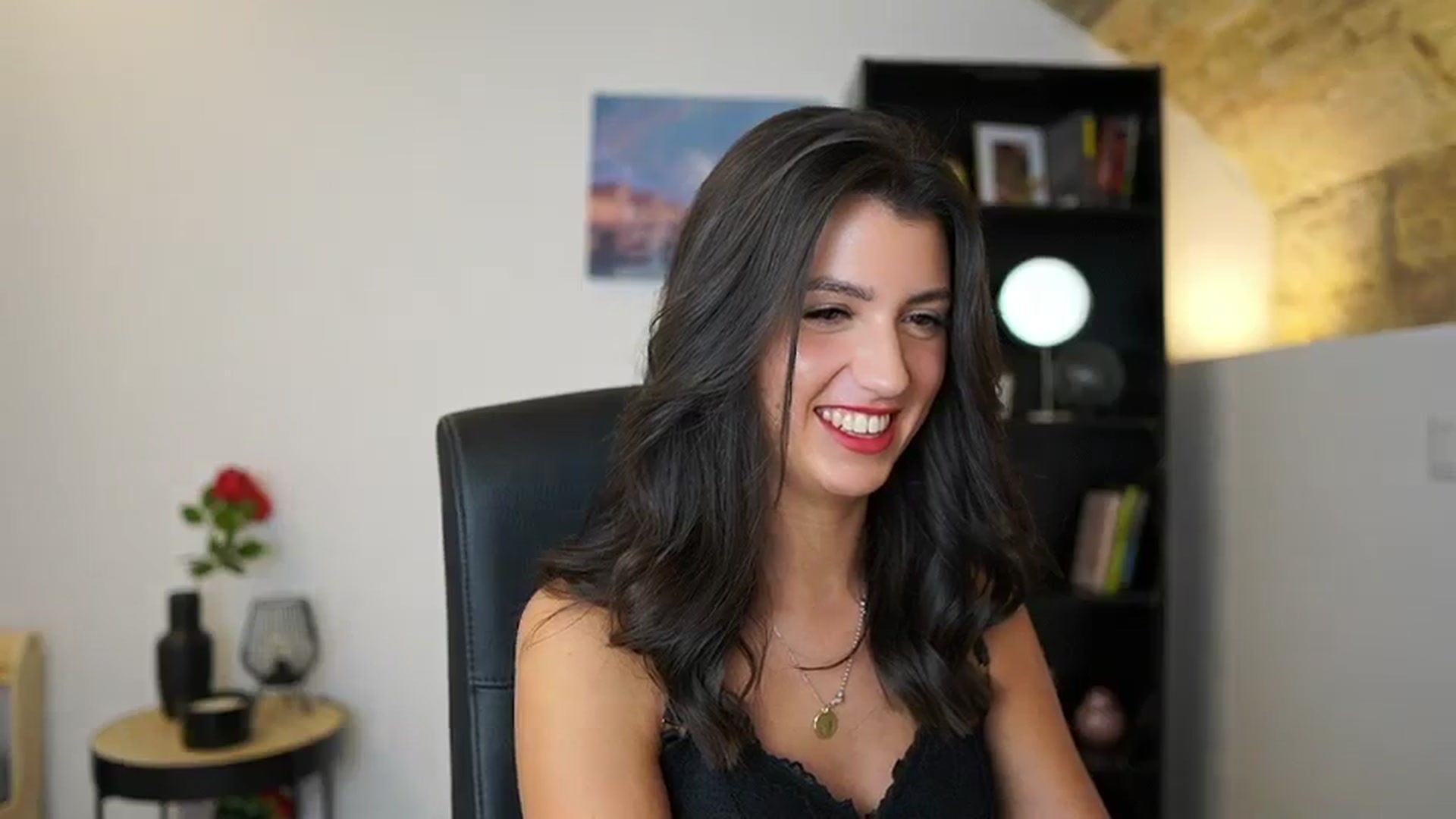 Gallery image thumbnail from Julia_Roca's myfreecams stream on, 12/11/2023, 23:47 image 11 of 20
