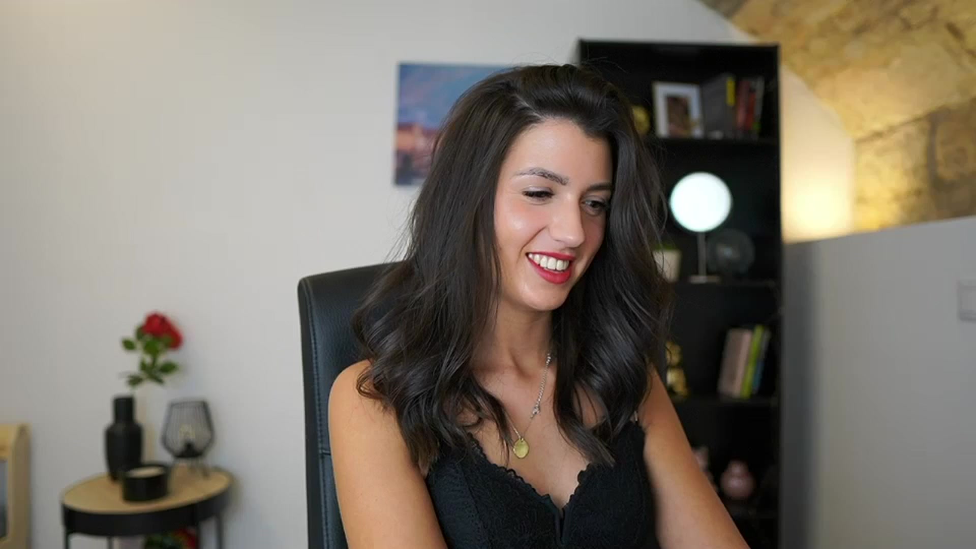 Gallery image thumbnail from Julia_Roca's myfreecams stream on, 12/11/2023, 23:47 image 1 of 20