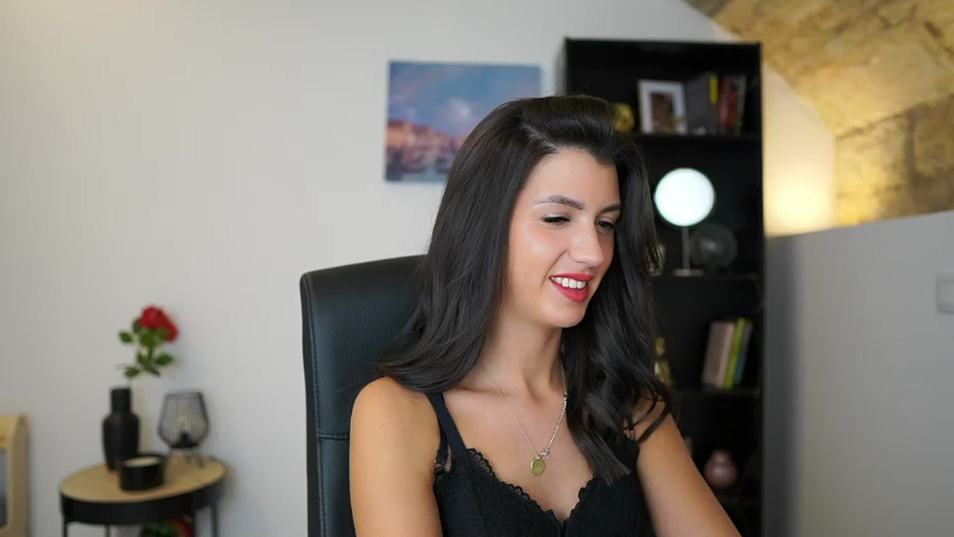 Gallery image thumbnail from Julia_Roca's myfreecams stream on, 12/11/2023, 23:47 image 8 of 20