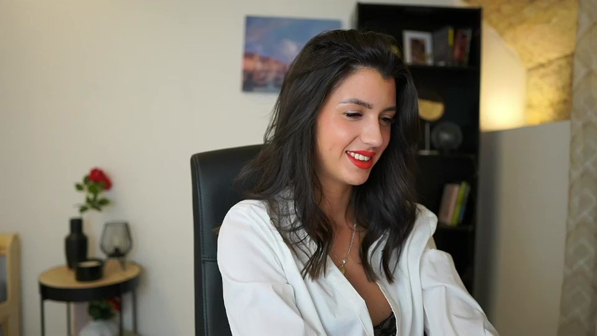 Gallery image thumbnail from Julia_Roca's myfreecams stream on, 12/13/2023, 15:07 image 1 of 20