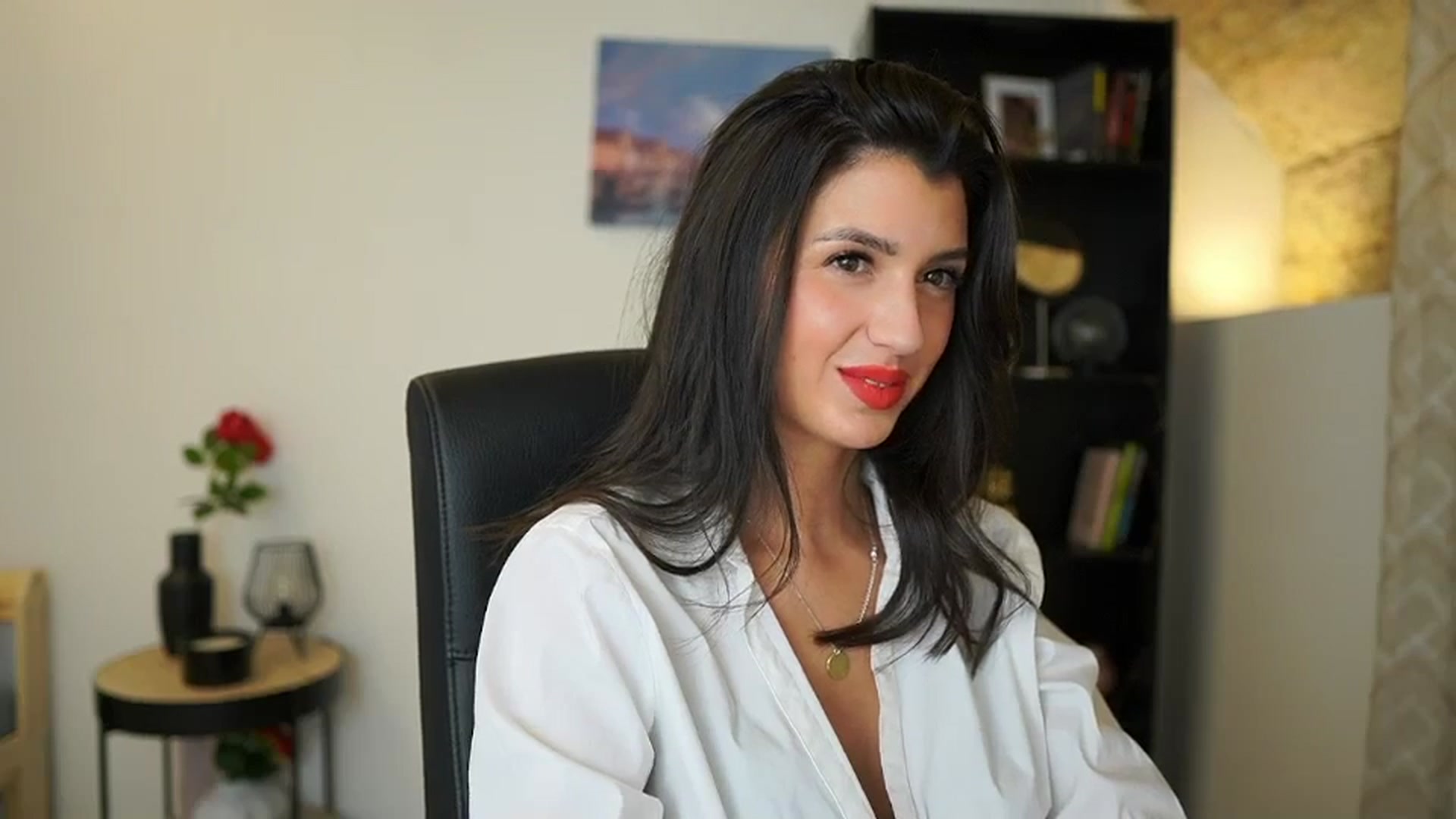 Gallery image thumbnail from Julia_Roca's myfreecams stream on, 12/13/2023, 16:21 image 16 of 20