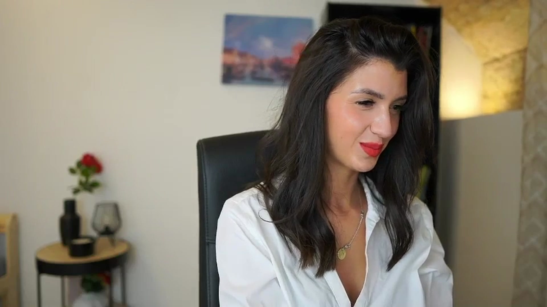 Gallery image thumbnail from Julia_Roca's myfreecams stream on, 12/13/2023, 17:19 image 8 of 20