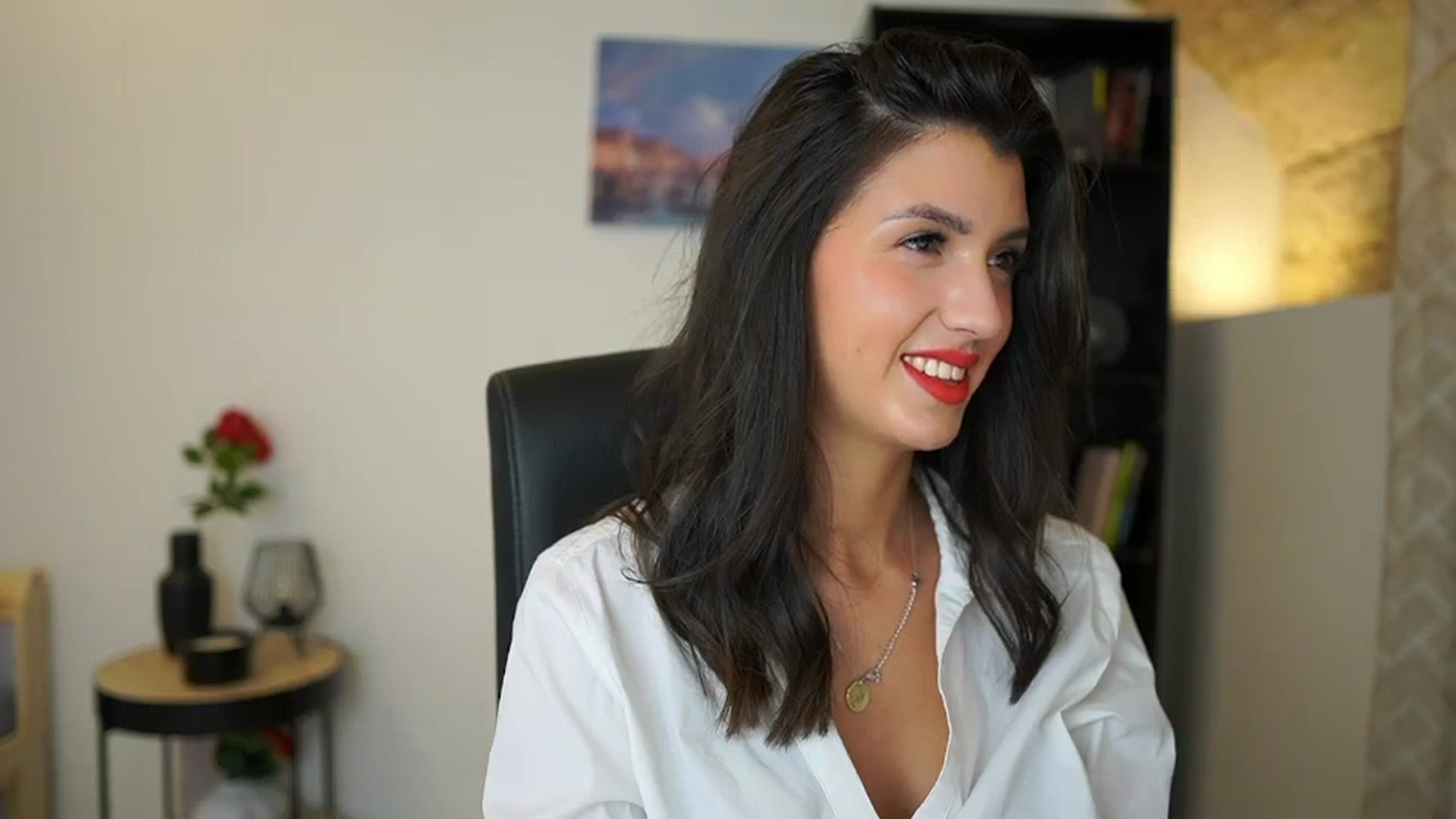 Gallery image thumbnail from Julia_Roca's myfreecams stream on, 12/13/2023, 17:19 image 6 of 20