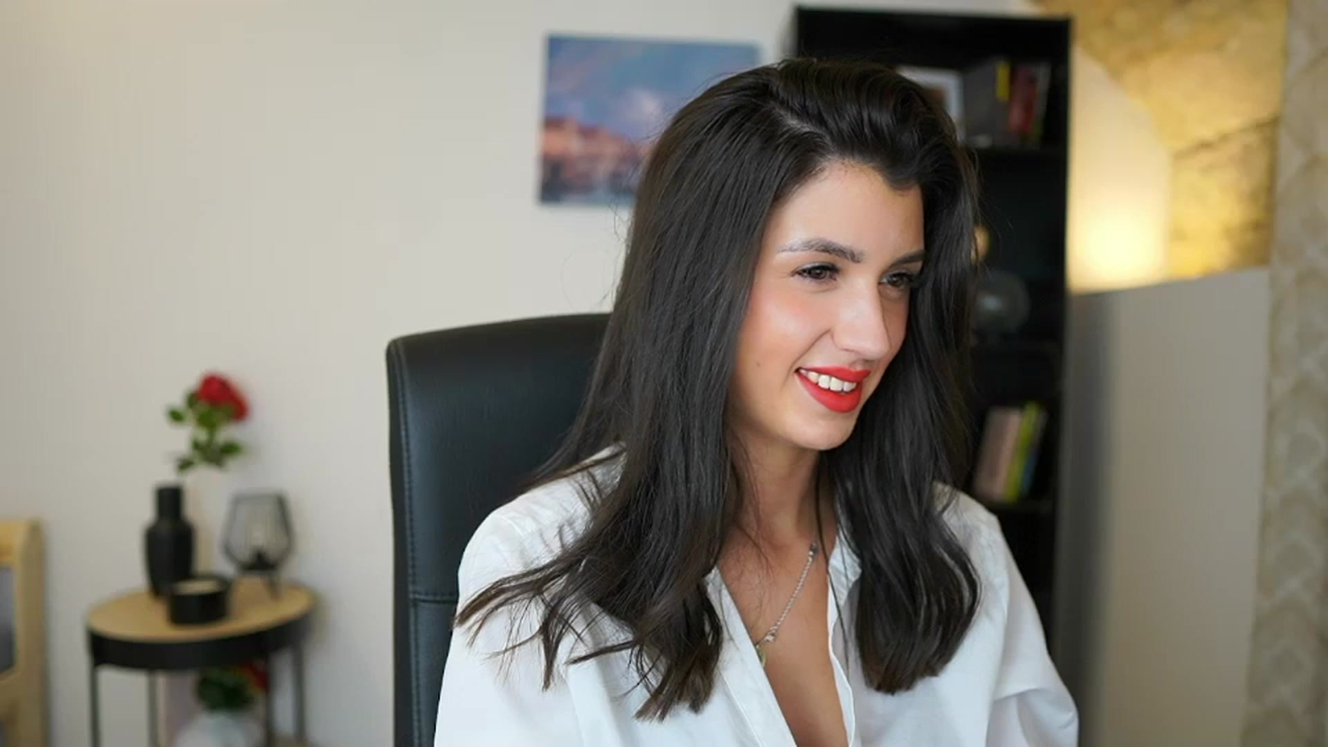 Gallery image thumbnail from Julia_Roca's myfreecams stream on, 12/13/2023, 17:19 image 19 of 20