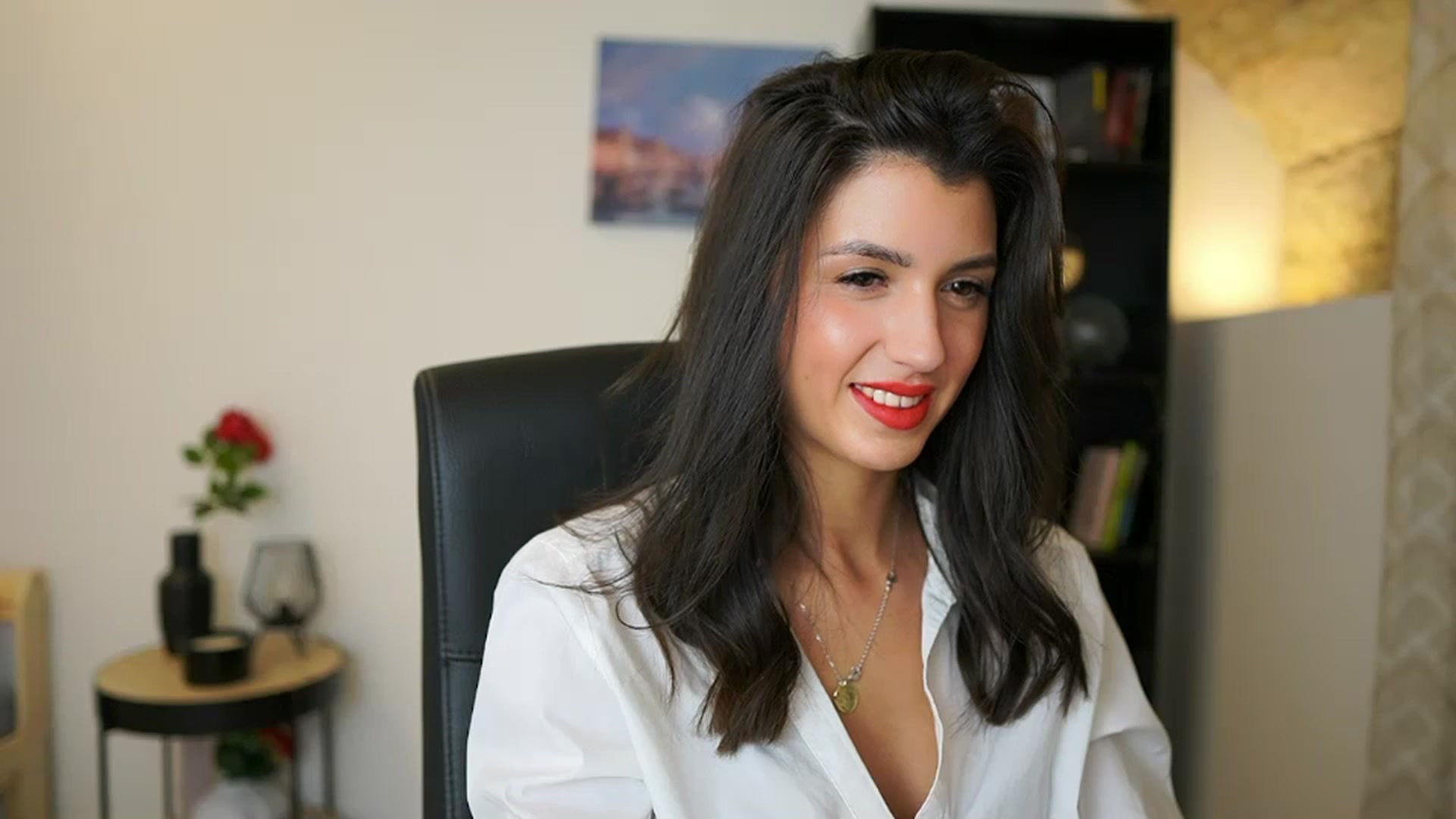 Gallery image thumbnail from Julia_Roca's myfreecams stream on, 12/13/2023, 17:19 image 14 of 20