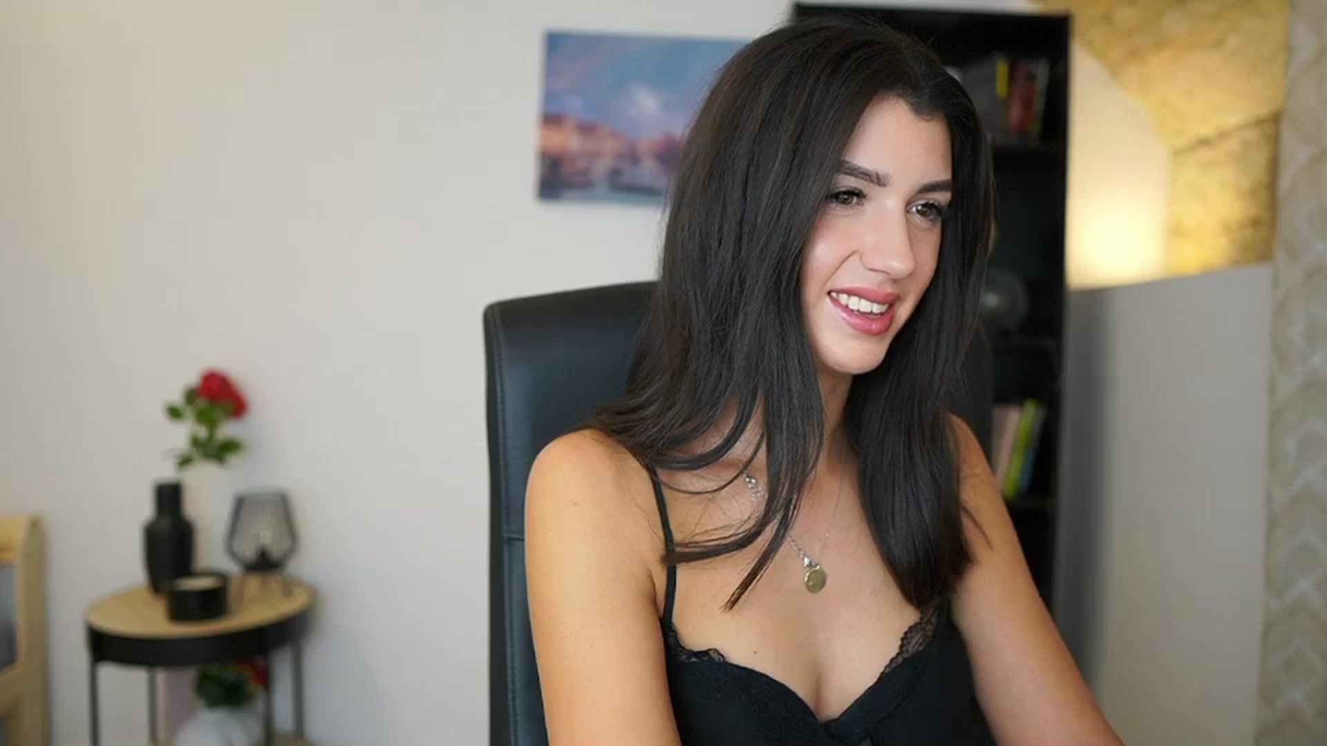 Gallery image thumbnail from Julia_Roca's myfreecams stream on, 12/14/2023, 14:26 image 16 of 20