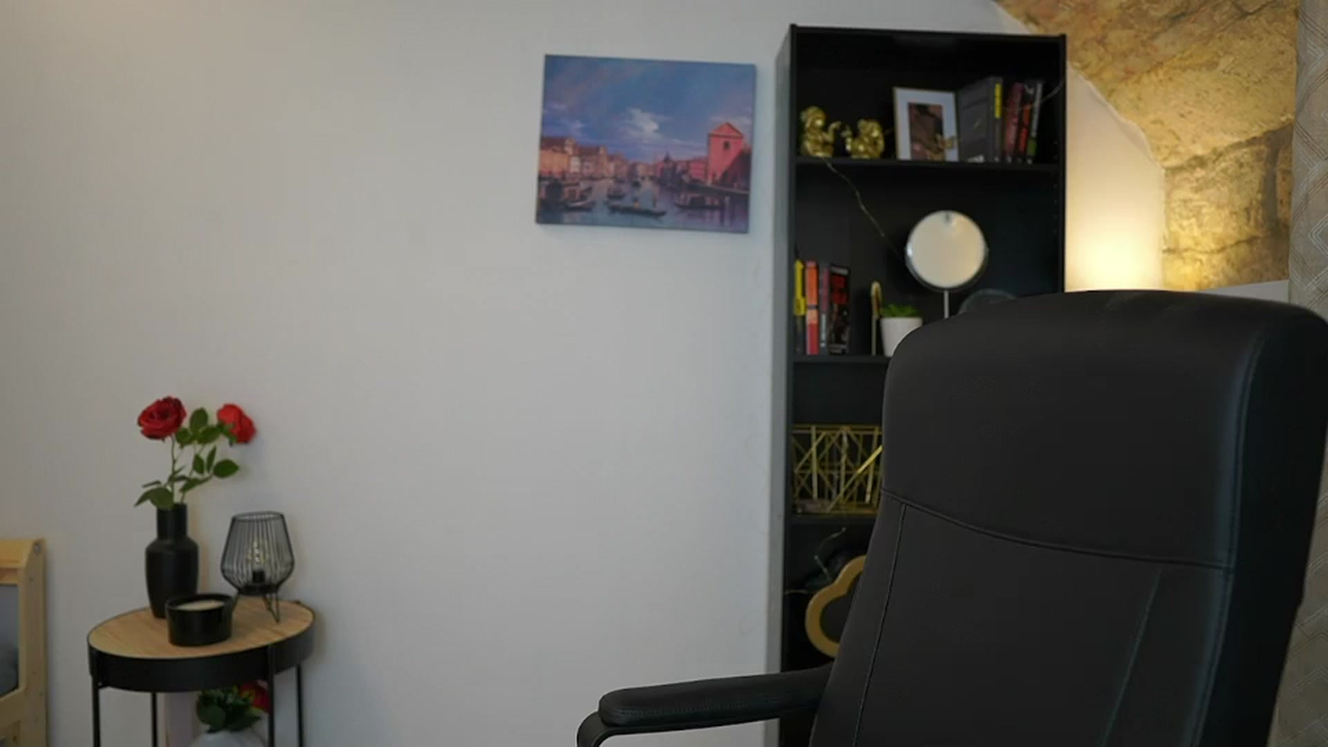 Gallery image thumbnail from Julia_Roca's myfreecams stream on, 12/16/2023, 16:30 image 6 of 20