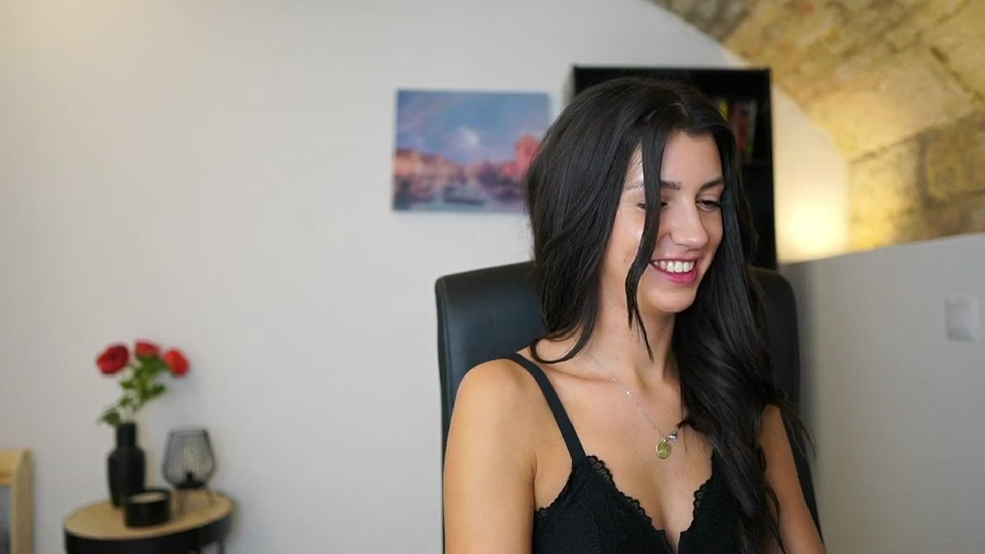 Gallery image thumbnail from Julia_Roca's myfreecams stream on, 12/17/2023, 15:00 image 17 of 20