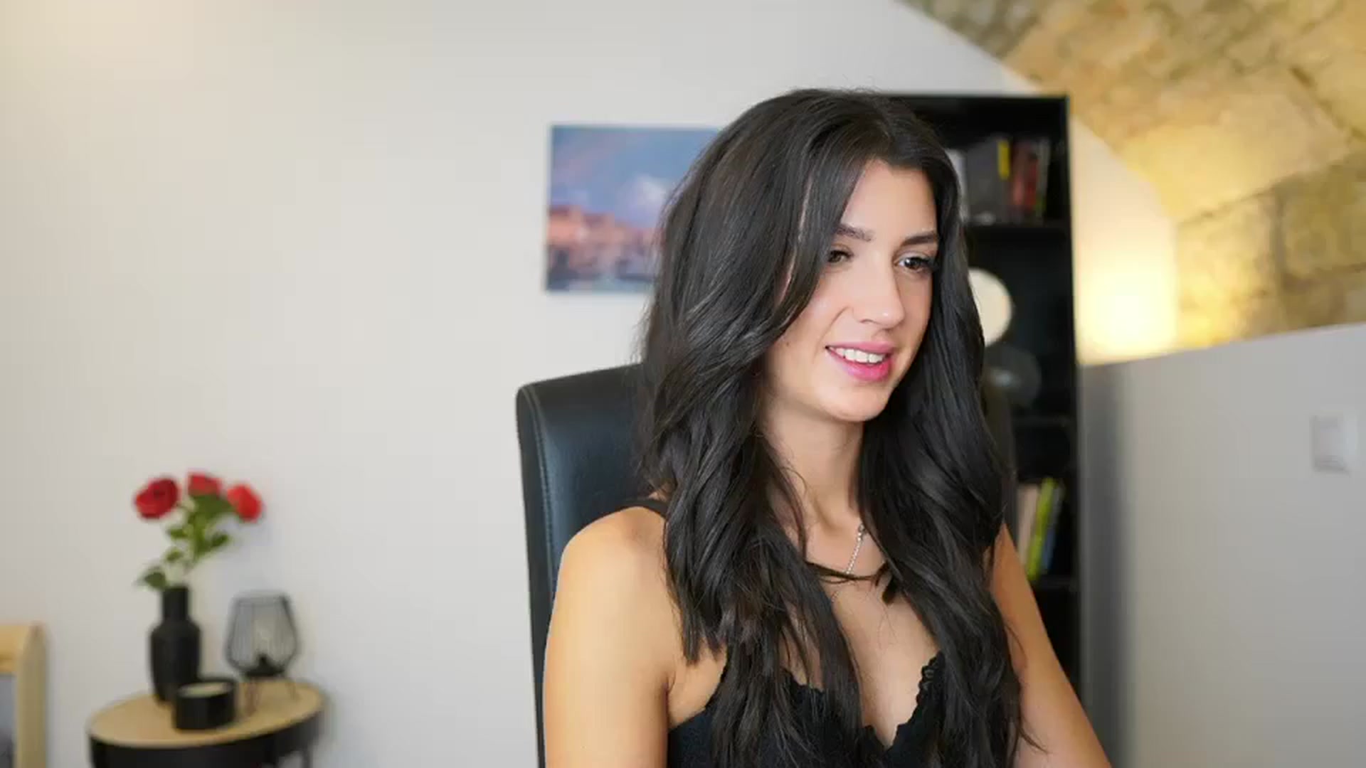 Gallery image thumbnail from Julia_Roca's myfreecams stream on, 12/17/2023, 15:00 image 11 of 20