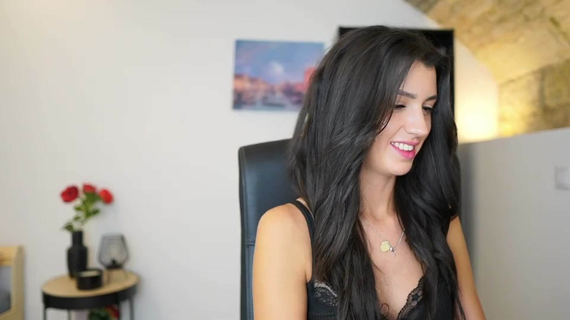 Gallery image thumbnail from Julia_Roca's myfreecams stream on, 12/17/2023, 19:04 image 11 of 20