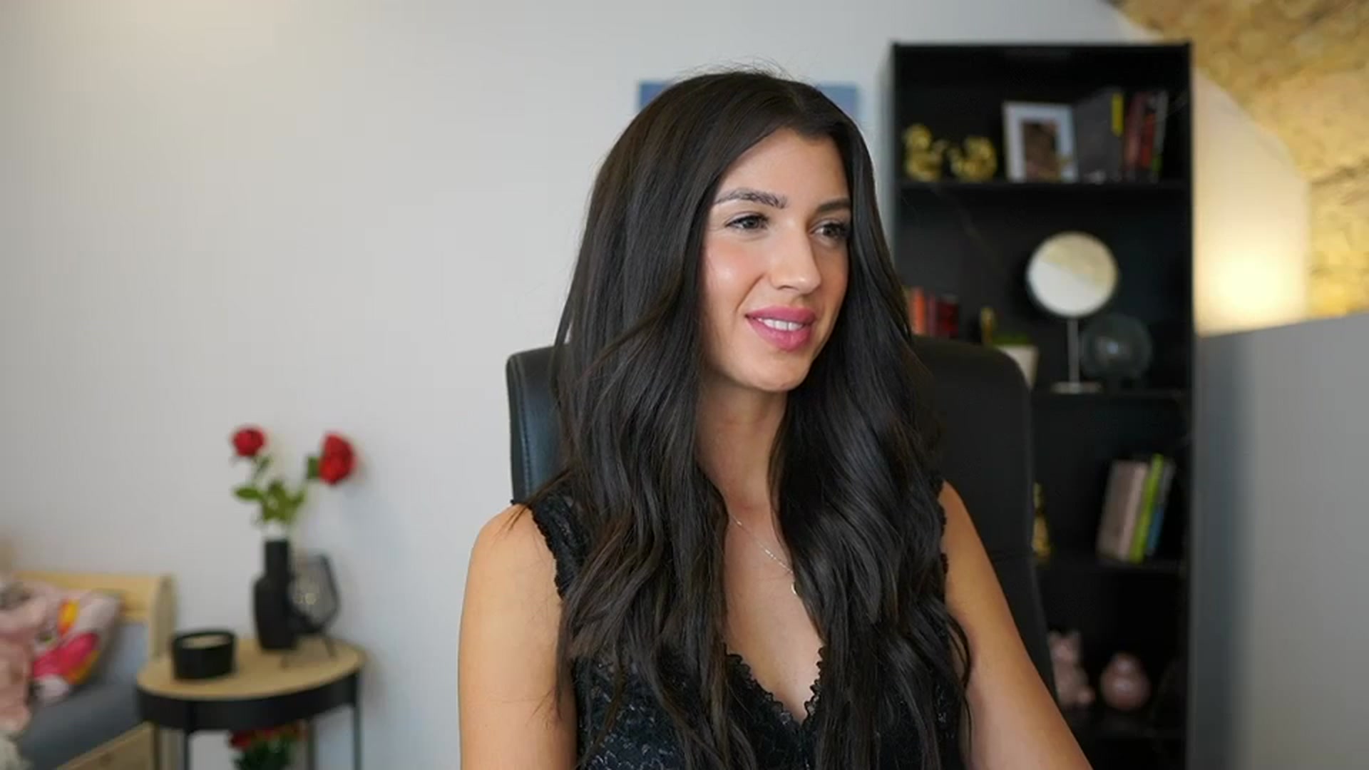 Gallery image thumbnail from Julia_Roca's myfreecams stream on, 12/20/2023, 21:09 image 10 of 20
