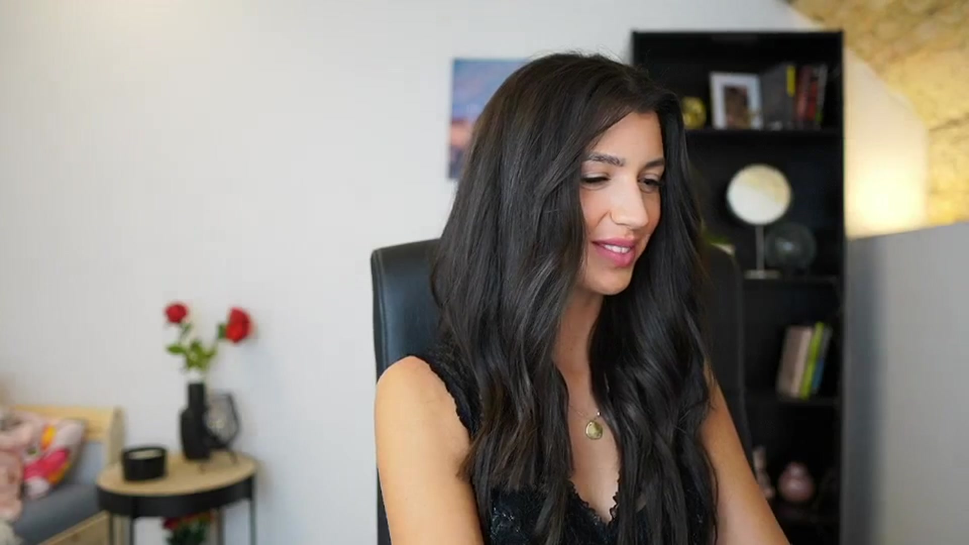 Gallery image thumbnail from Julia_Roca's myfreecams stream on, 12/20/2023, 21:09 image 2 of 20