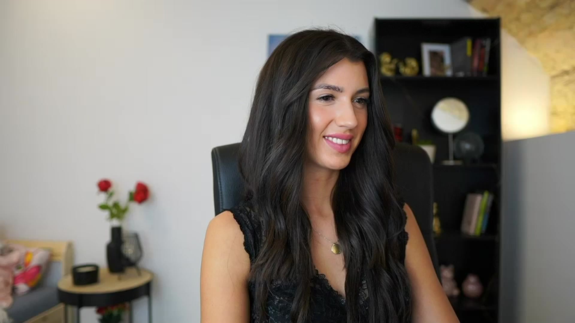 Gallery image thumbnail from Julia_Roca's myfreecams stream on, 12/20/2023, 21:09 image 1 of 20