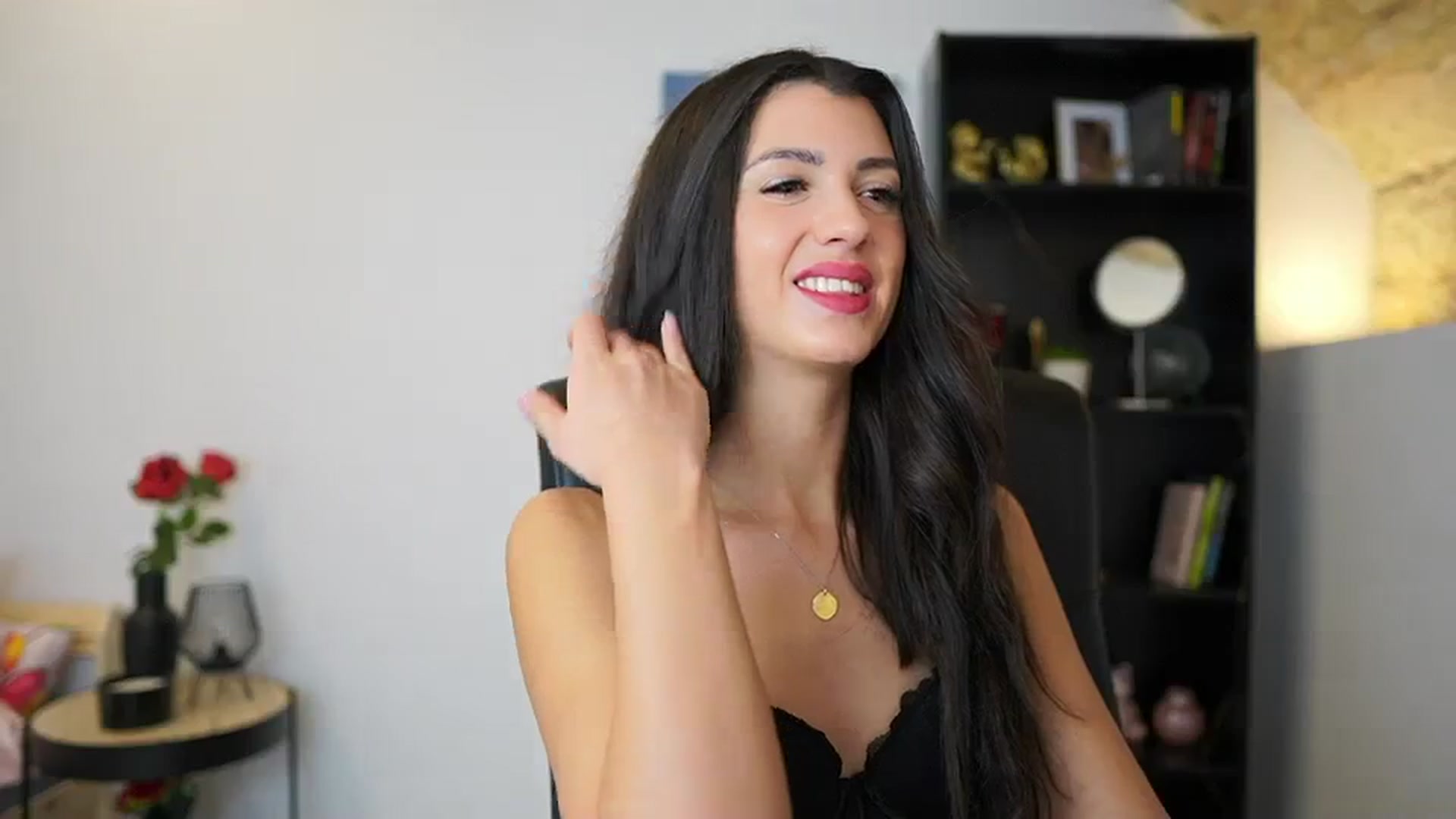 Gallery image thumbnail from Julia_Roca's myfreecams stream on, 12/28/2023, 15:39 image 4 of 20