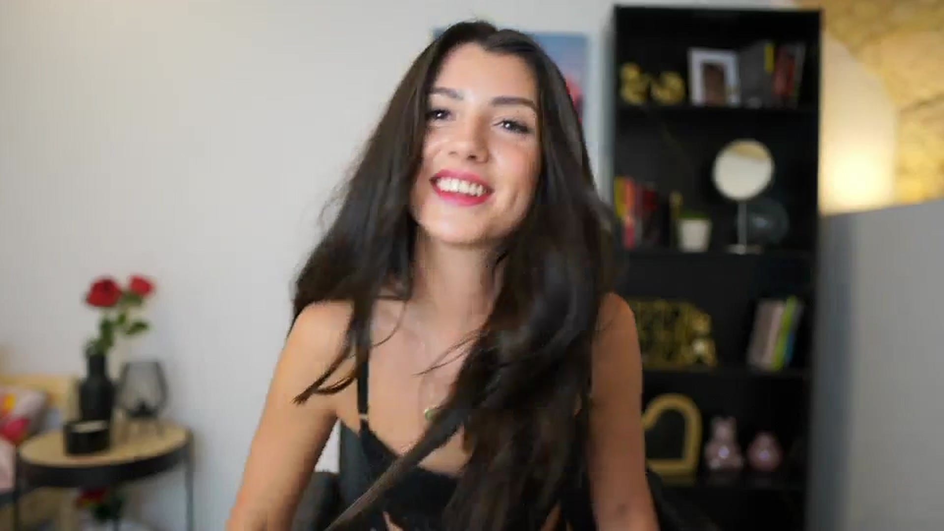 Gallery image thumbnail from Julia_Roca's myfreecams stream on, 12/28/2023, 16:34 image 7 of 20