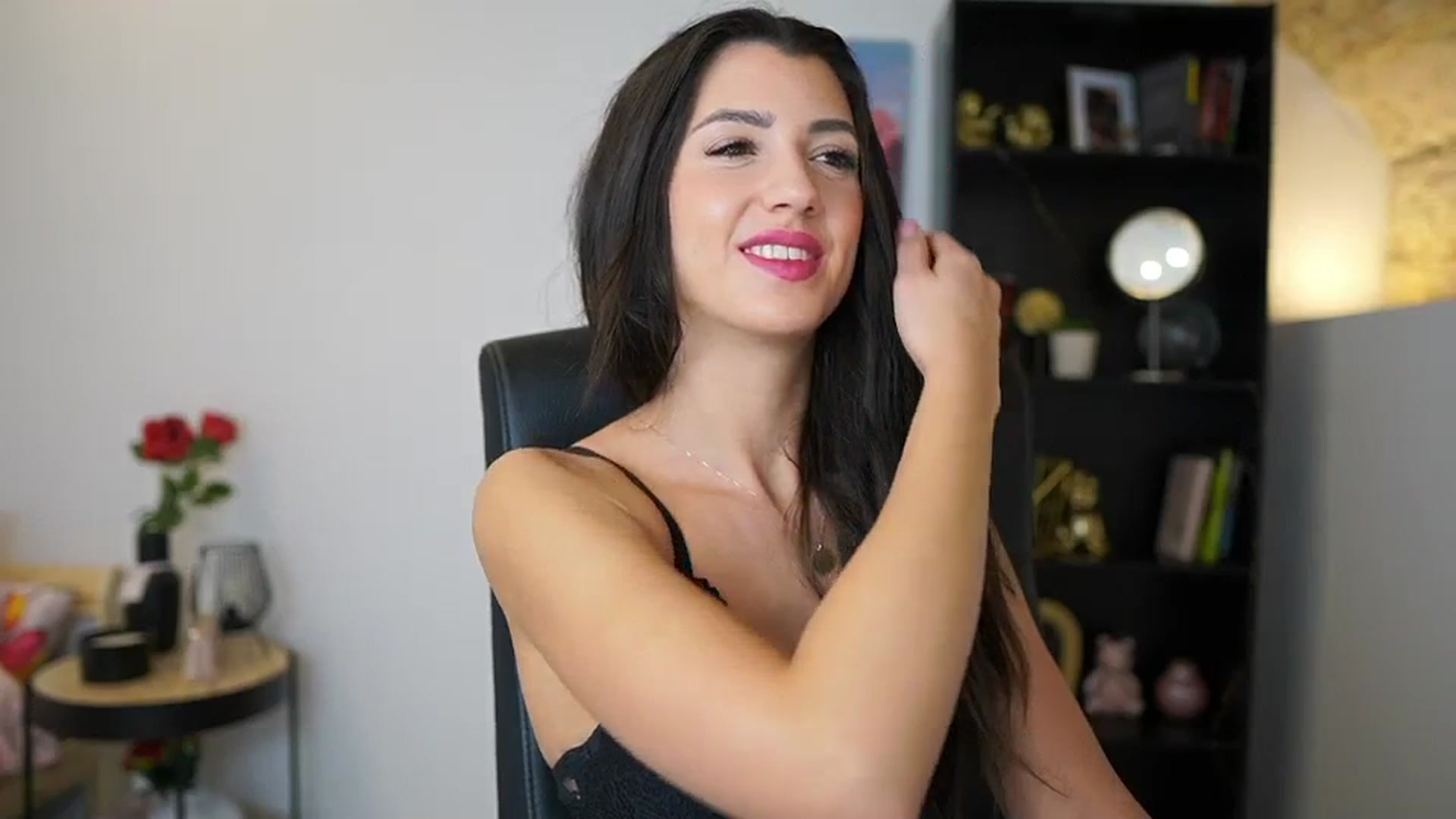 Gallery image thumbnail from Julia_Roca's myfreecams stream on, 12/29/2023, 11:37 image 10 of 20
