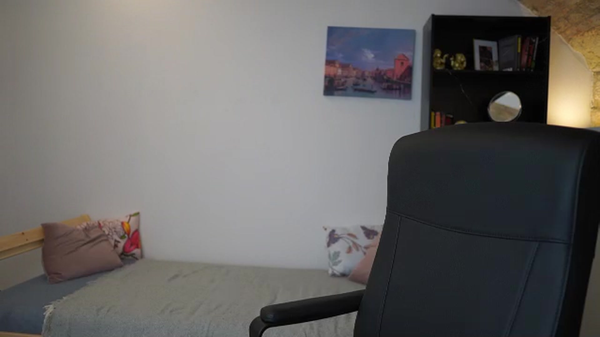Gallery image thumbnail from Julia_Roca's myfreecams stream on, 01/04/2024, 11:22 image 13 of 20