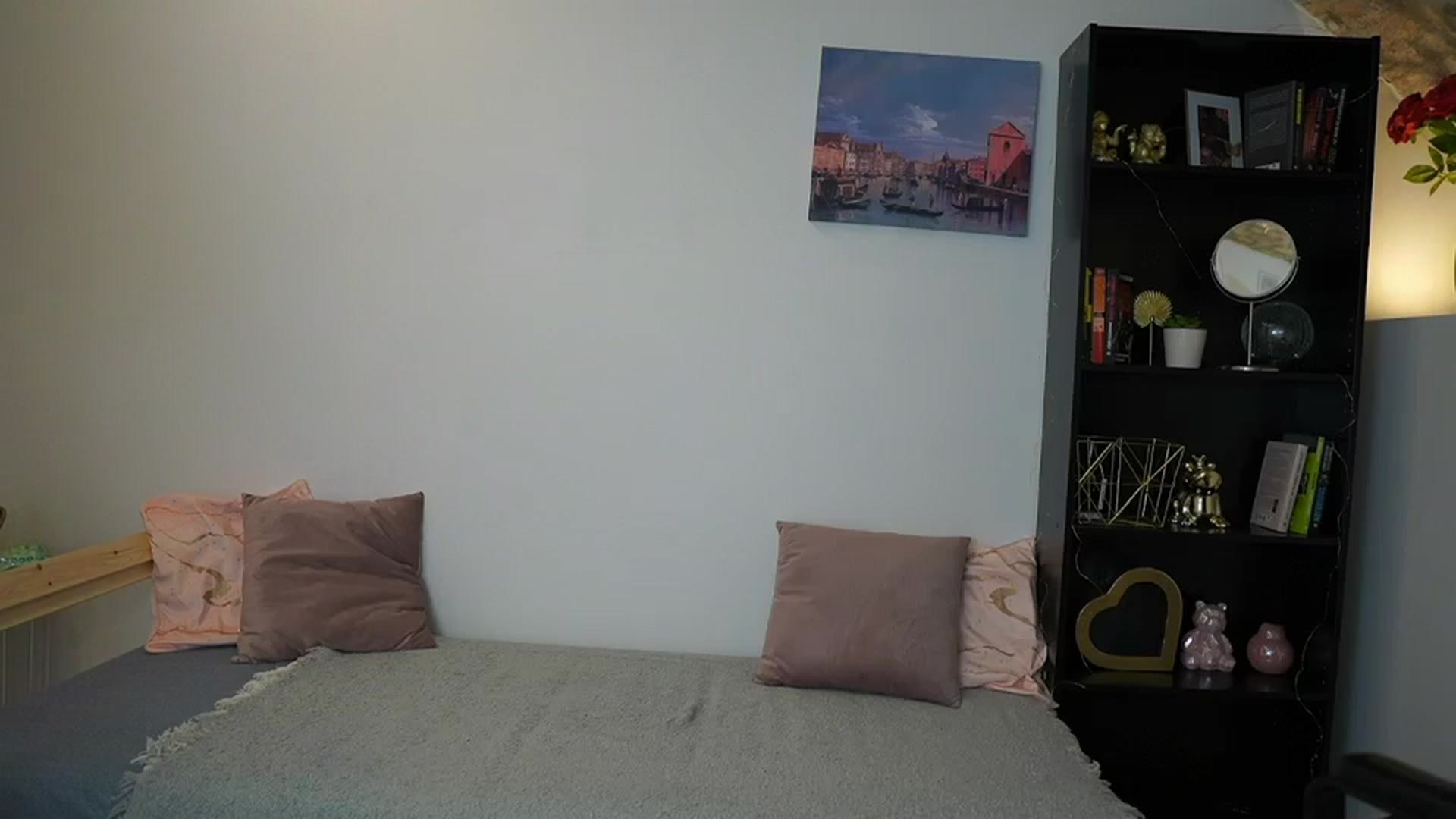 Gallery image thumbnail from Julia_Roca's myfreecams stream on, 01/13/2024, 11:54 image 18 of 20