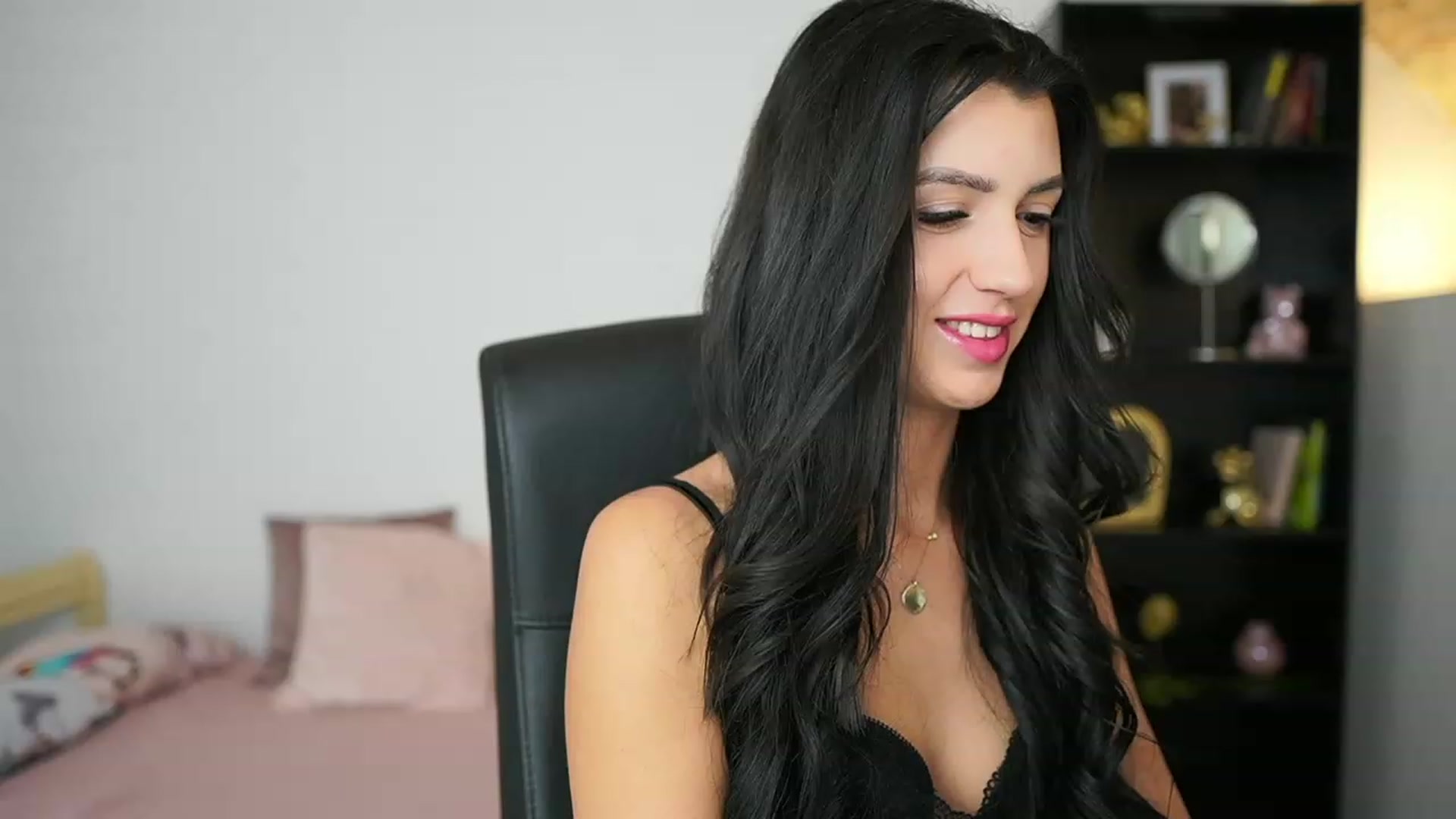 Gallery image thumbnail from Julia_Roca's myfreecams stream on, 02/03/2024, 14:46 image 9 of 20