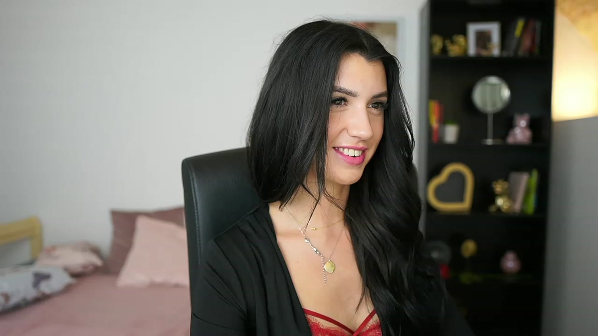 Gallery image thumbnail from Julia_Roca's myfreecams stream on, 02/04/2024, 16:55 image 20 of 20