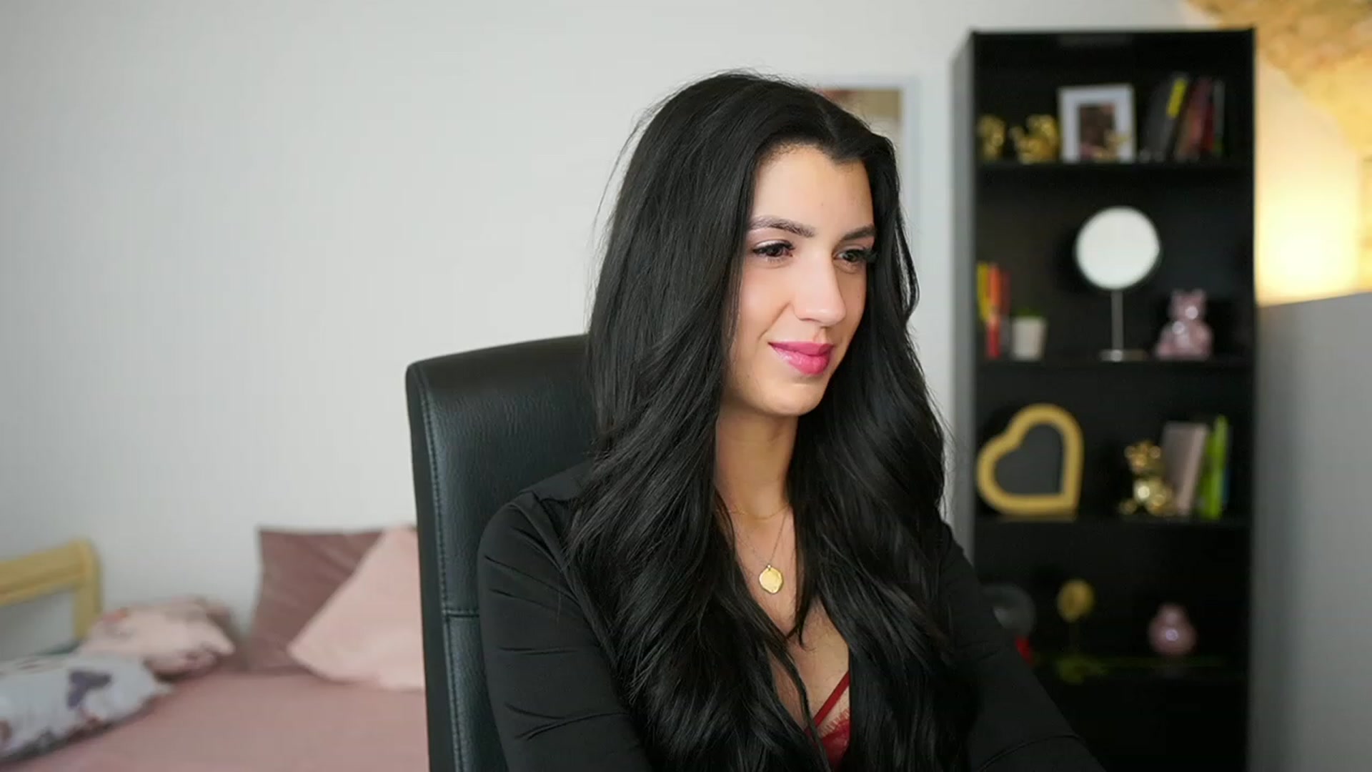 Gallery image thumbnail from Julia_Roca's myfreecams stream on, 02/04/2024, 19:11 image 1 of 20