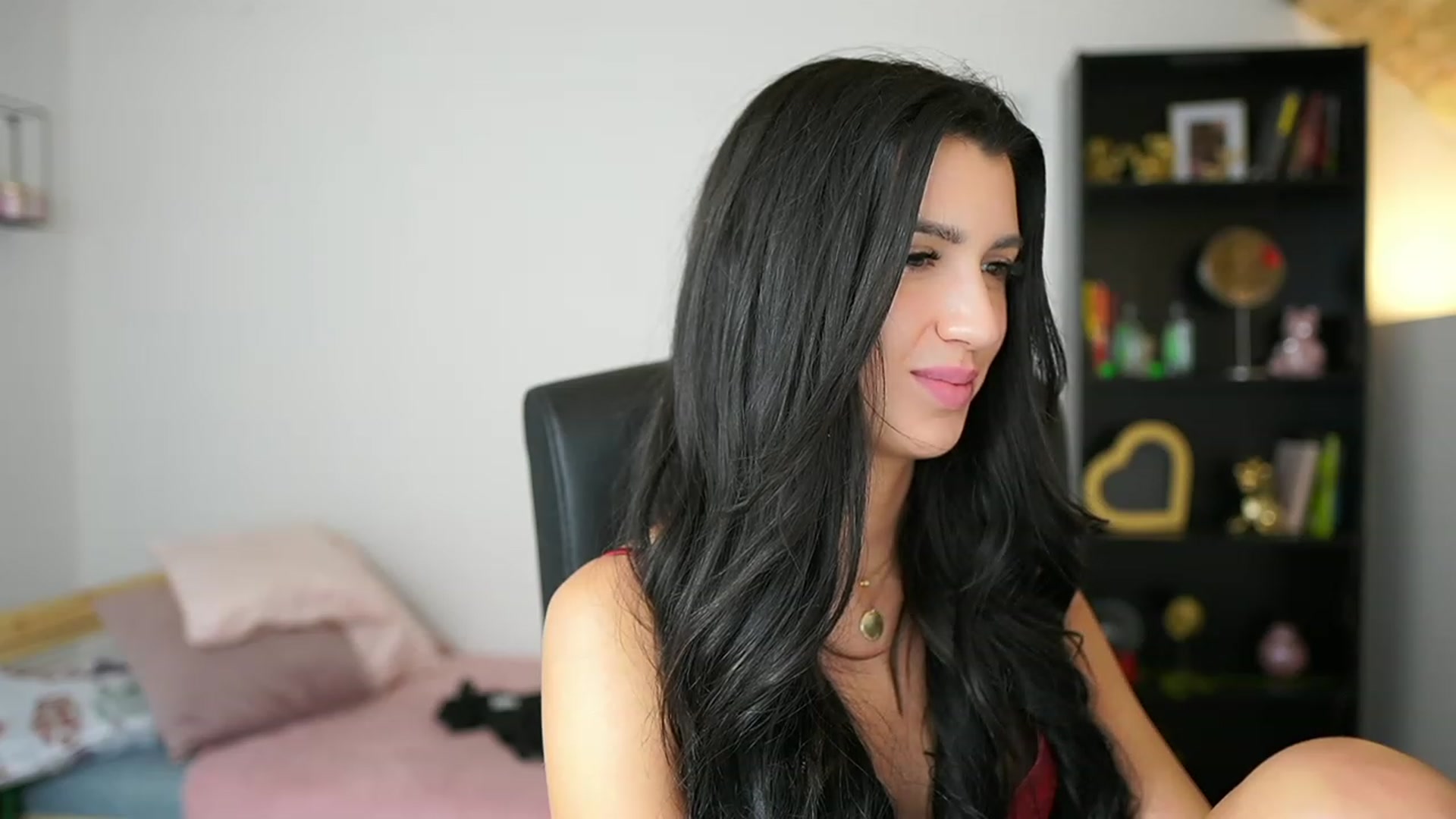Gallery image thumbnail from Julia_Roca's myfreecams stream on, 02/06/2024, 19:49 image 9 of 20
