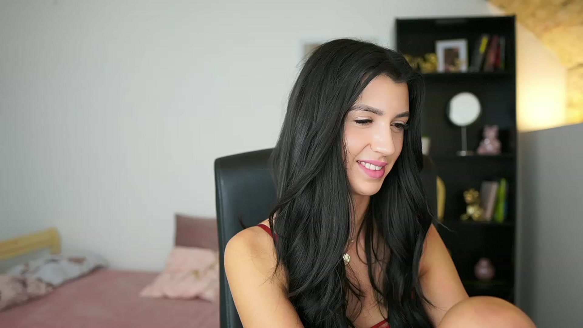 Gallery image thumbnail from Julia_Roca's myfreecams stream on, 02/08/2024, 19:00 image 9 of 20