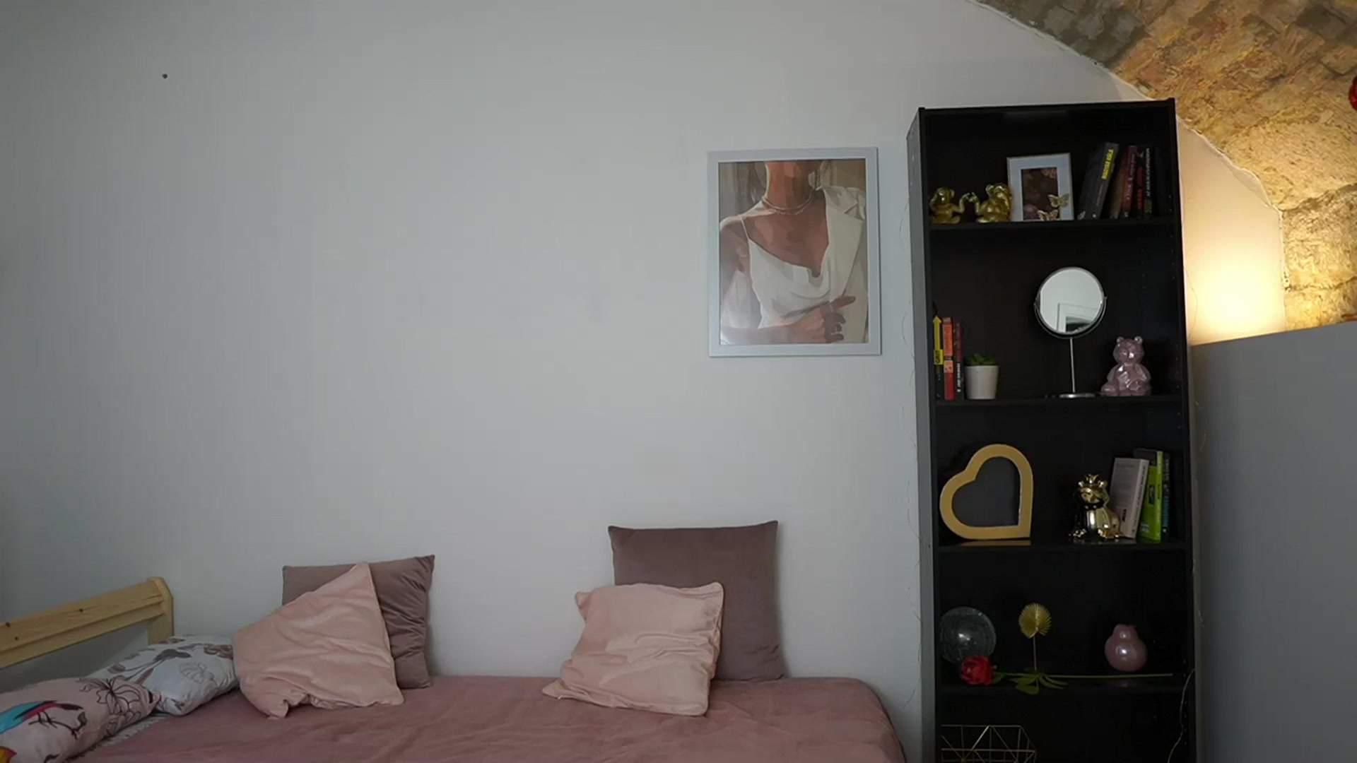 Gallery image thumbnail from Julia_Roca's myfreecams stream on, 02/12/2024, 12:37 image 17 of 20