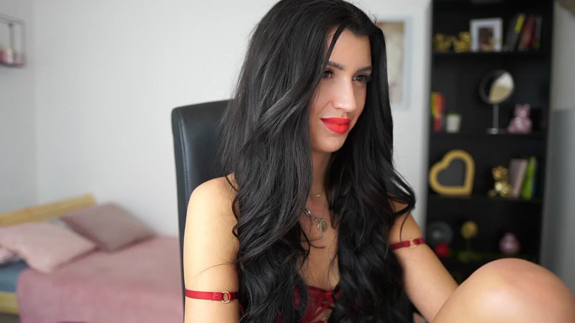 Gallery image thumbnail from Julia_Roca's myfreecams stream on, 02/14/2024, 16:08 image 4 of 20