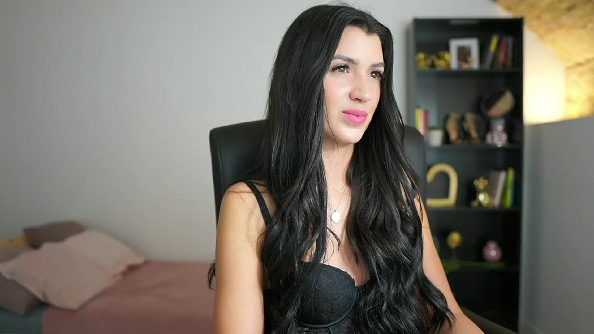 Gallery image thumbnail from Julia_Roca's myfreecams stream on, 02/27/2024, 16:30 image 11 of 20