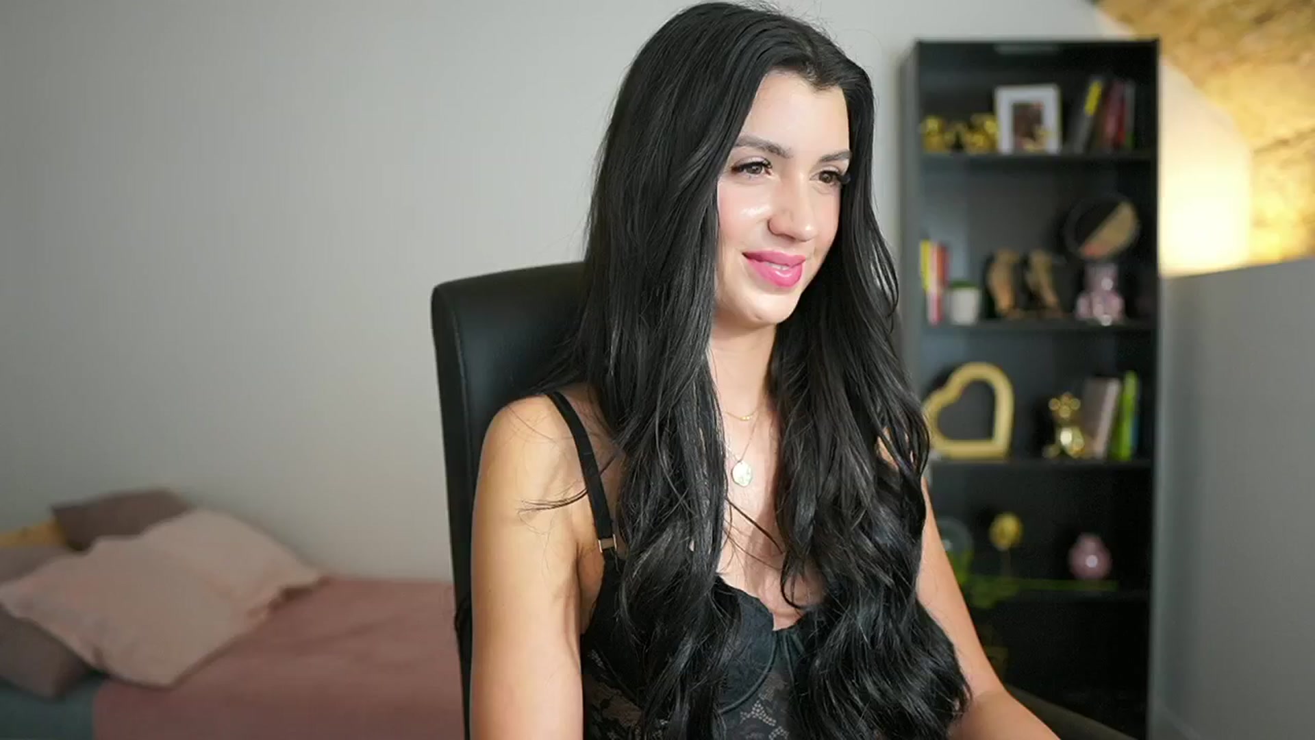 Gallery image thumbnail from Julia_Roca's myfreecams stream on, 02/27/2024, 16:30 image 8 of 20