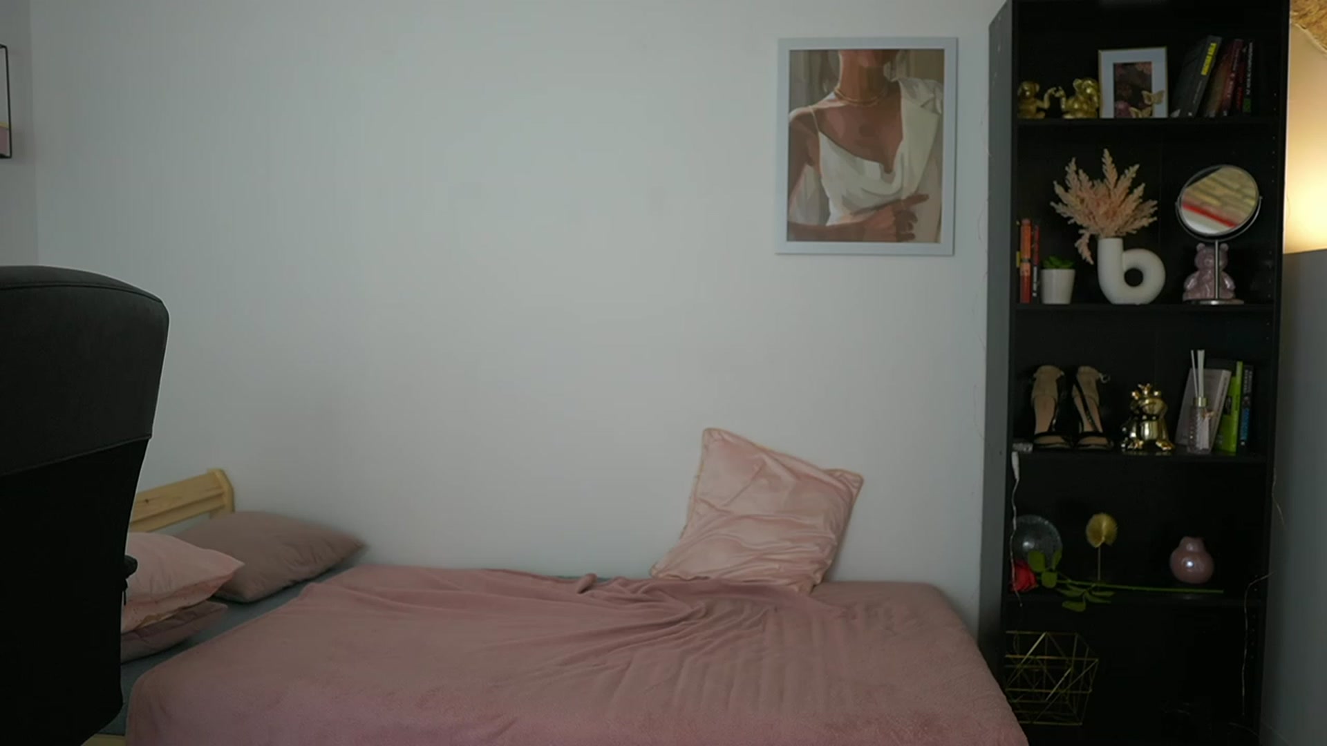 Gallery image thumbnail from Julia_Roca's myfreecams stream on, 03/04/2024, 18:02 image 10 of 20