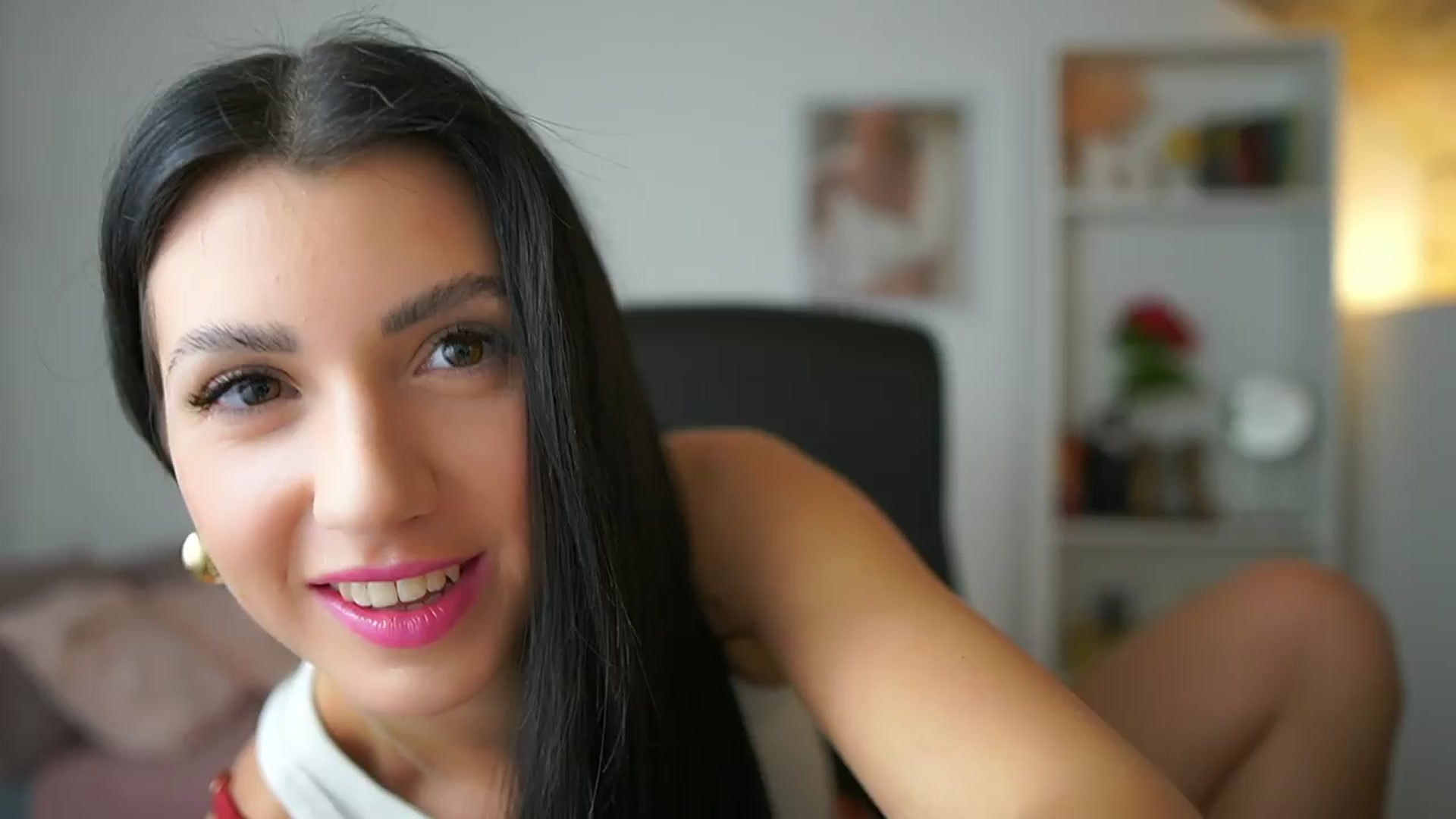 Gallery image thumbnail from Julia_Roca's myfreecams stream on, 03/22/2024, 16:47 image 2 of 20