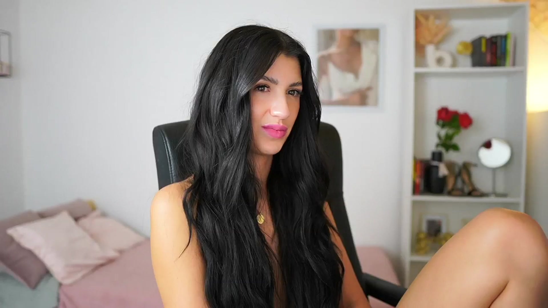 Gallery image thumbnail from Julia_Roca's myfreecams stream on, 03/26/2024, 16:57 image 18 of 20
