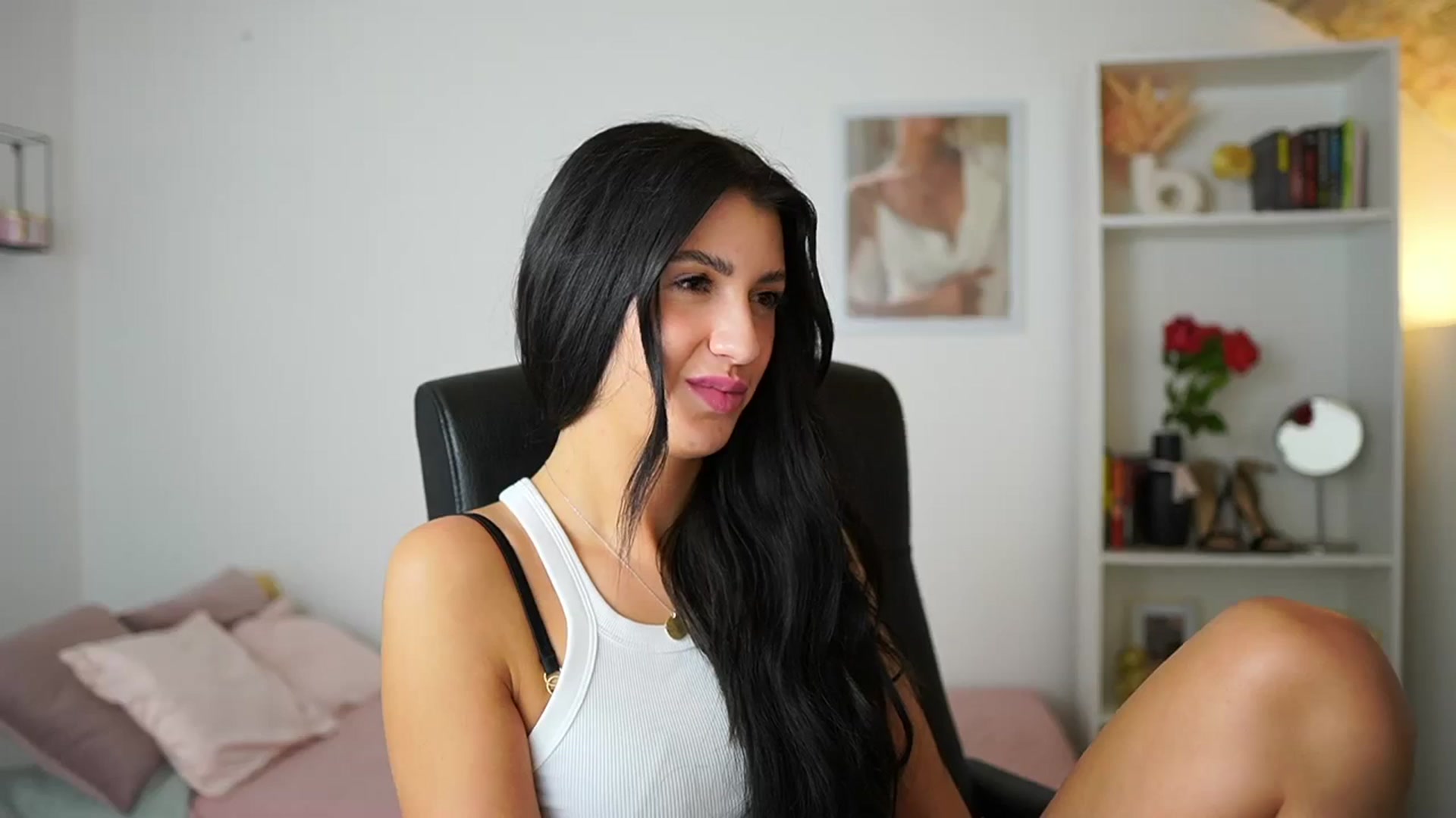Gallery image thumbnail from Julia_Roca's myfreecams stream on, 03/26/2024, 19:00 image 6 of 20