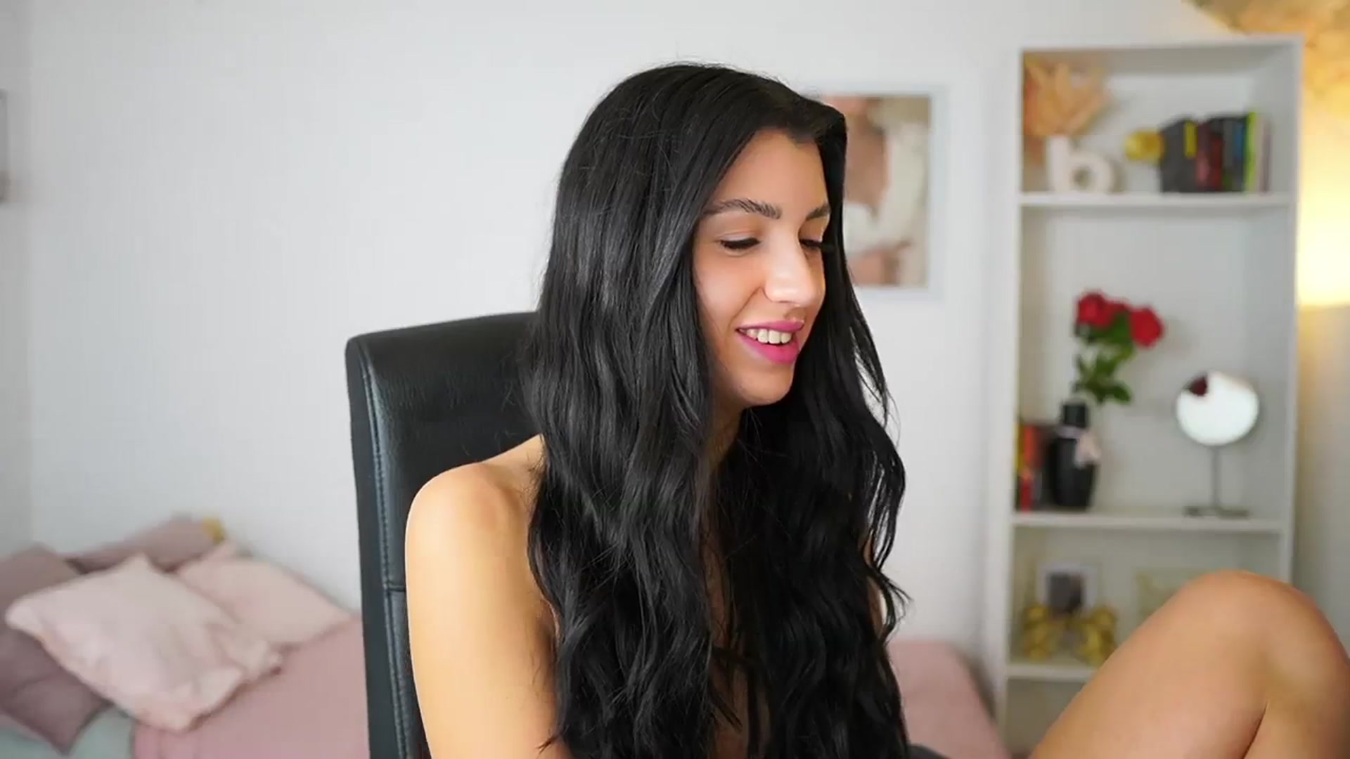 Gallery image thumbnail from Julia_Roca's myfreecams stream on, 03/27/2024, 15:03 image 18 of 20