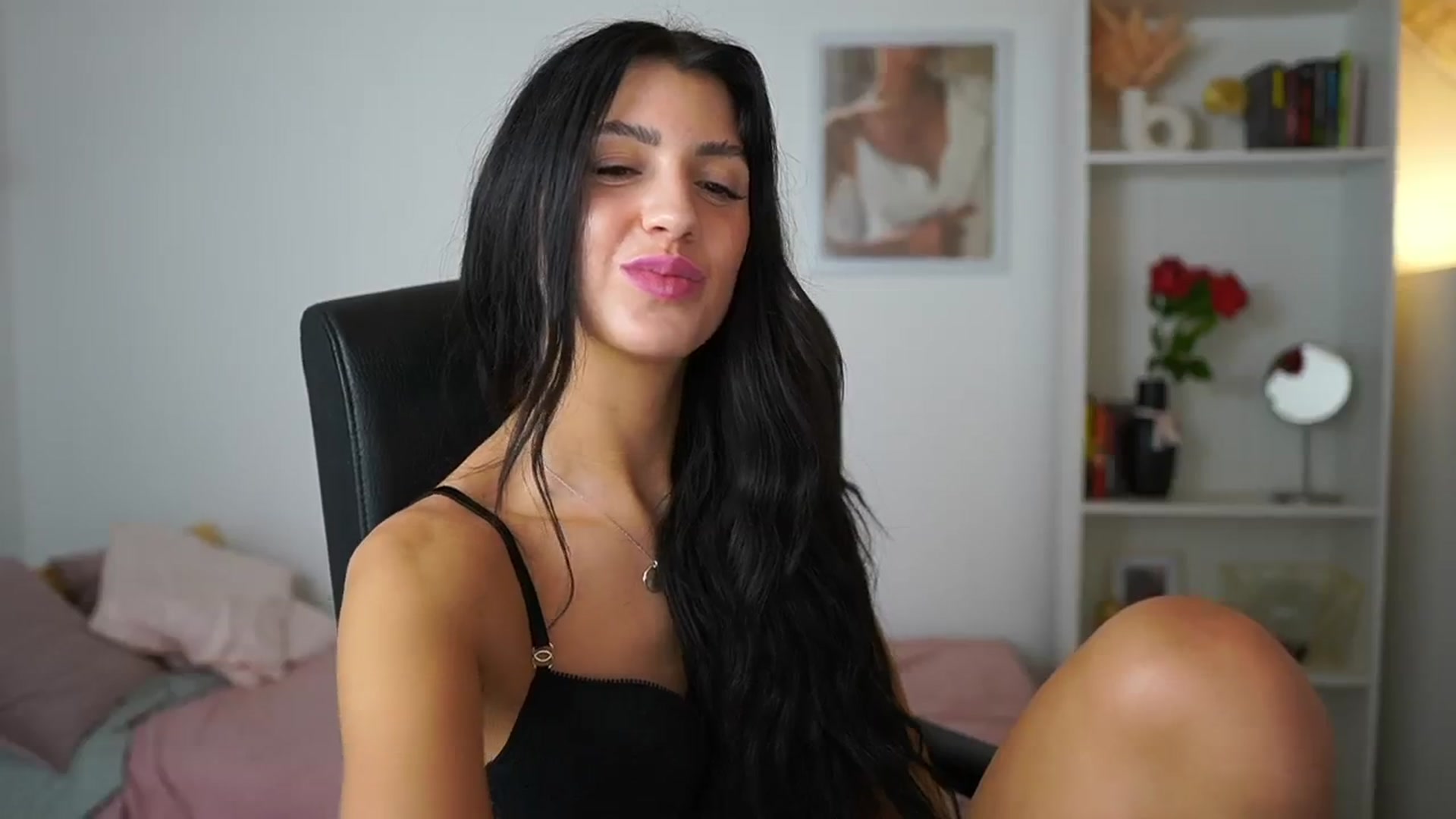Gallery image thumbnail from Julia_Roca's myfreecams stream on, 03/27/2024, 16:54 image 11 of 20