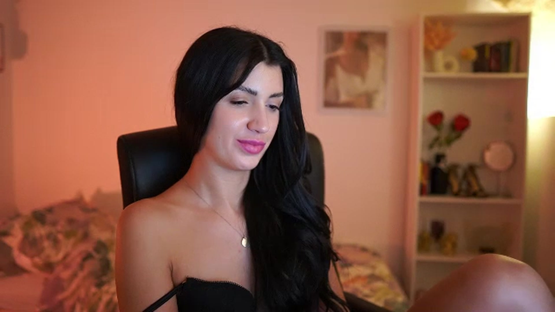 Gallery image thumbnail from Julia_Roca's myfreecams stream on, 04/04/2024, 14:38 image 18 of 20