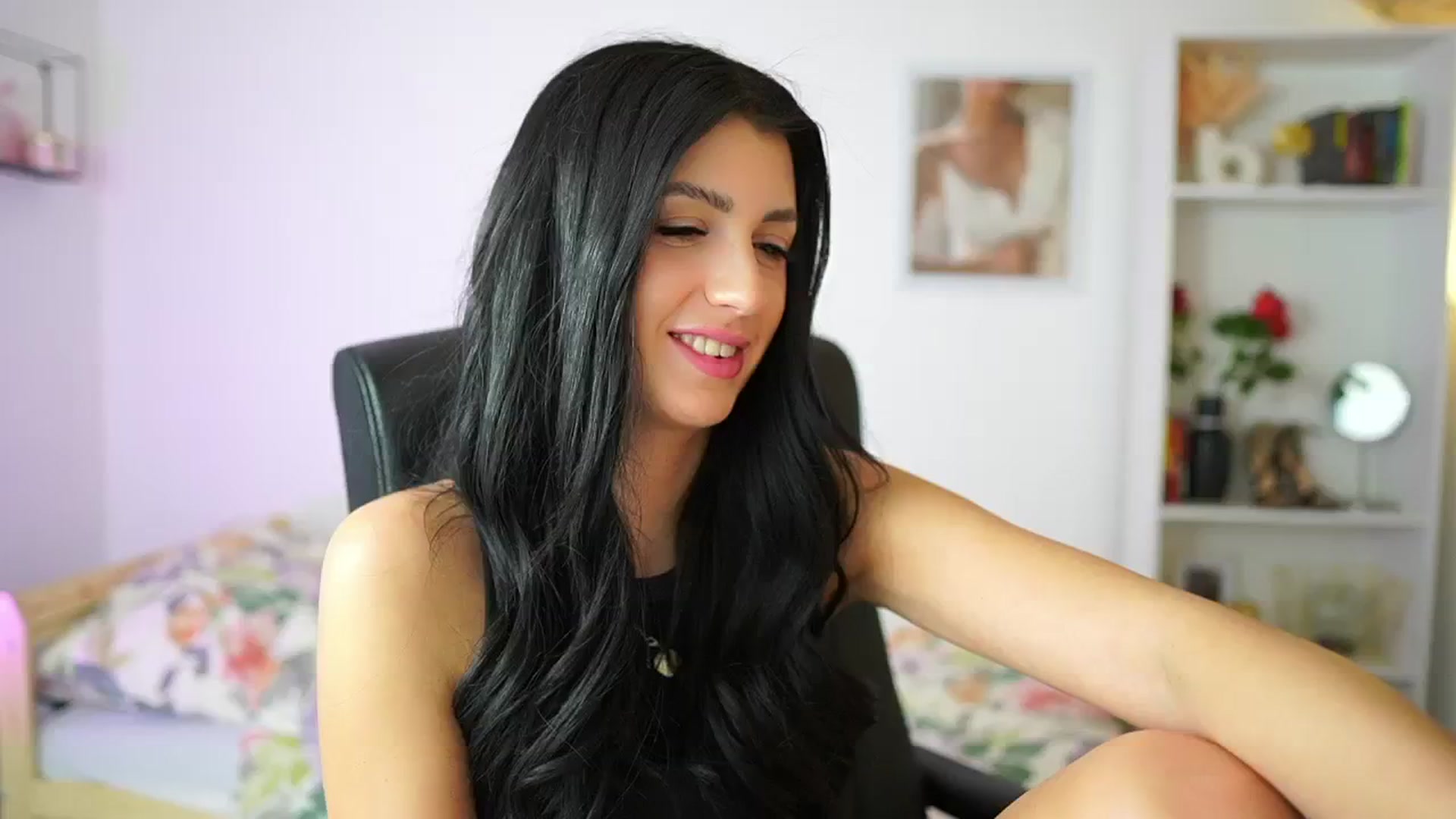 Gallery image thumbnail from Julia_Roca's myfreecams stream on, 04/05/2024, 13:55 image 1 of 20