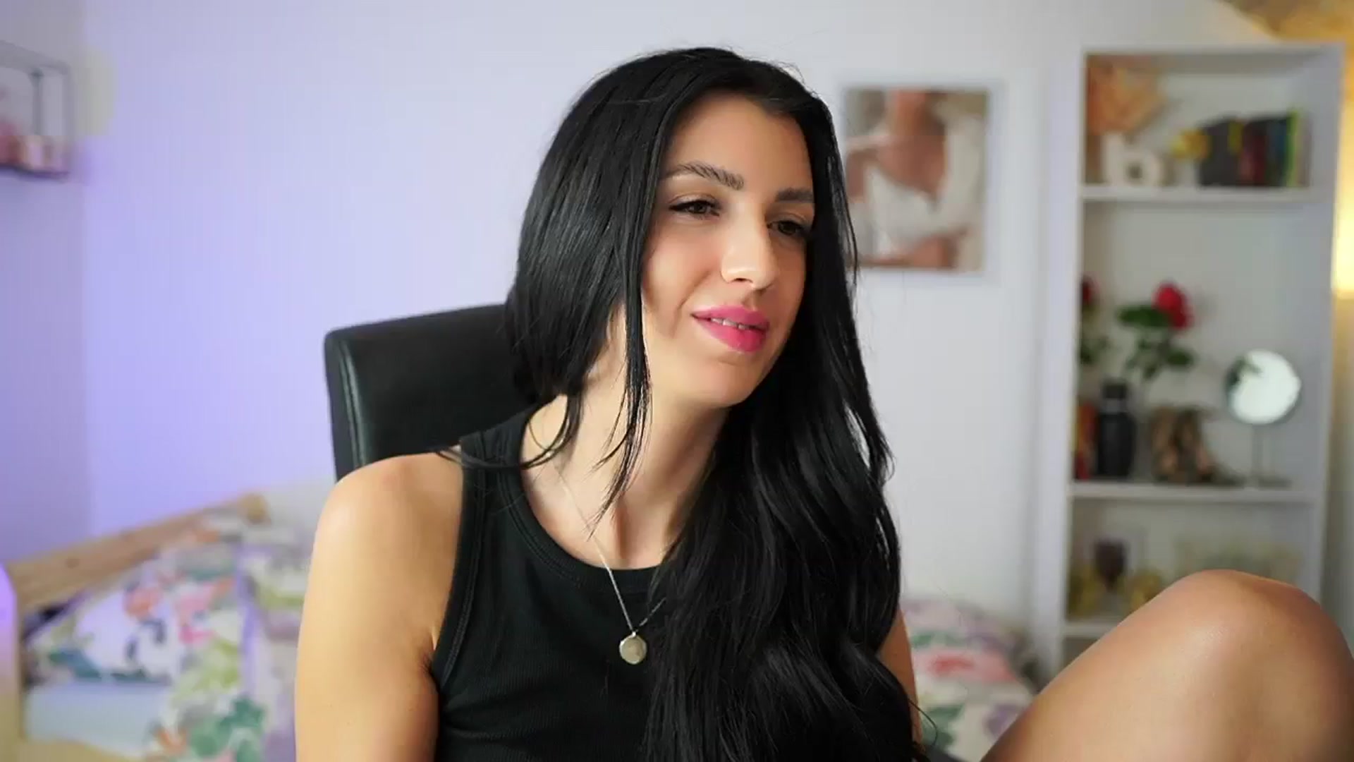 Gallery image thumbnail from Julia_Roca's myfreecams stream on, 04/05/2024, 15:49 image 1 of 20