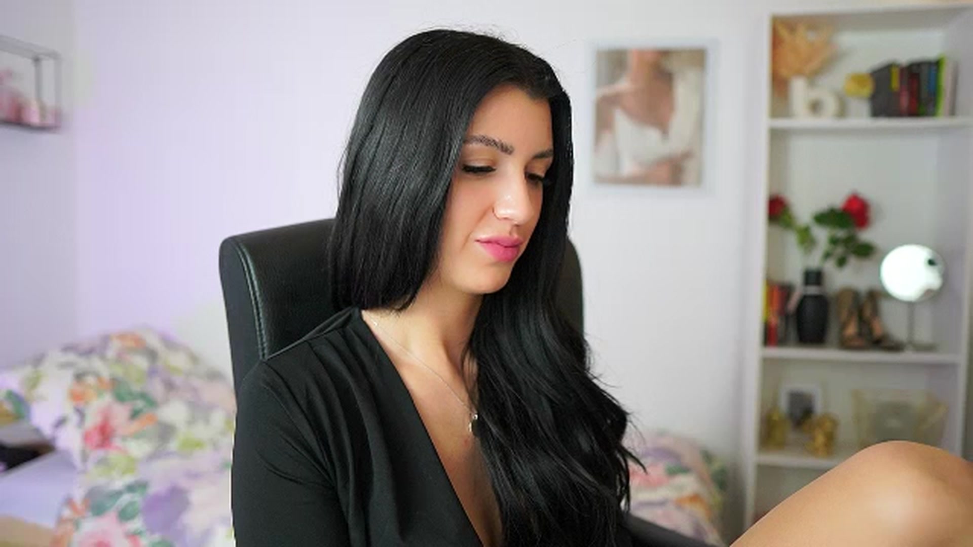 Gallery image thumbnail from Julia_Roca's myfreecams stream on, 04/06/2024, 09:47 image 6 of 20