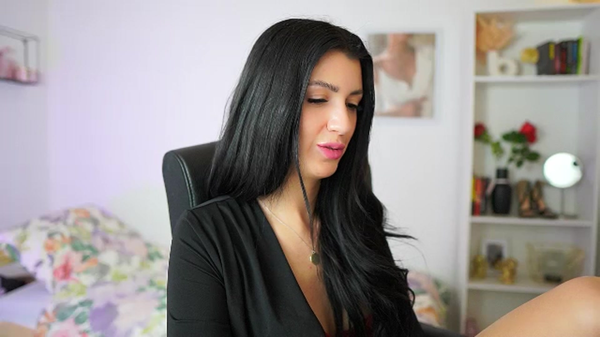 Gallery image thumbnail from Julia_Roca's myfreecams stream on, 04/06/2024, 09:47 image 8 of 20