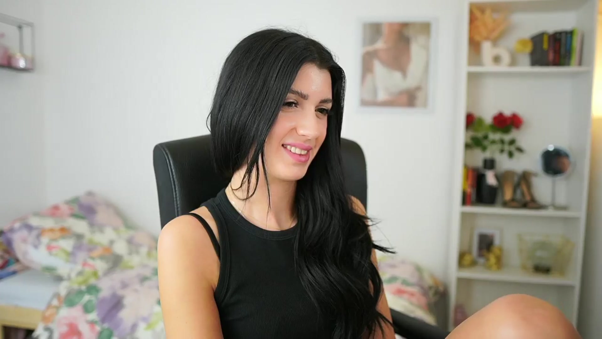 Gallery image thumbnail from Julia_Roca's myfreecams stream on, 04/11/2024, 15:37 image 4 of 20