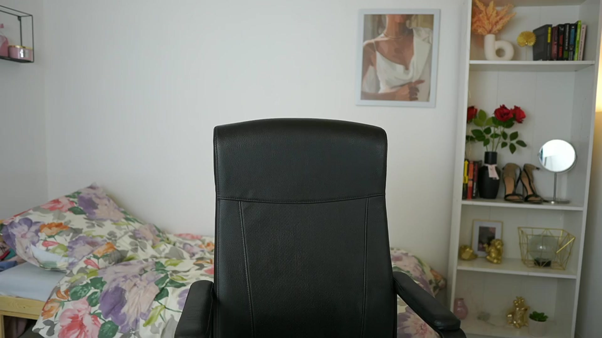 Gallery image thumbnail from Julia_Roca's myfreecams stream on, 04/11/2024, 17:46 image 2 of 20
