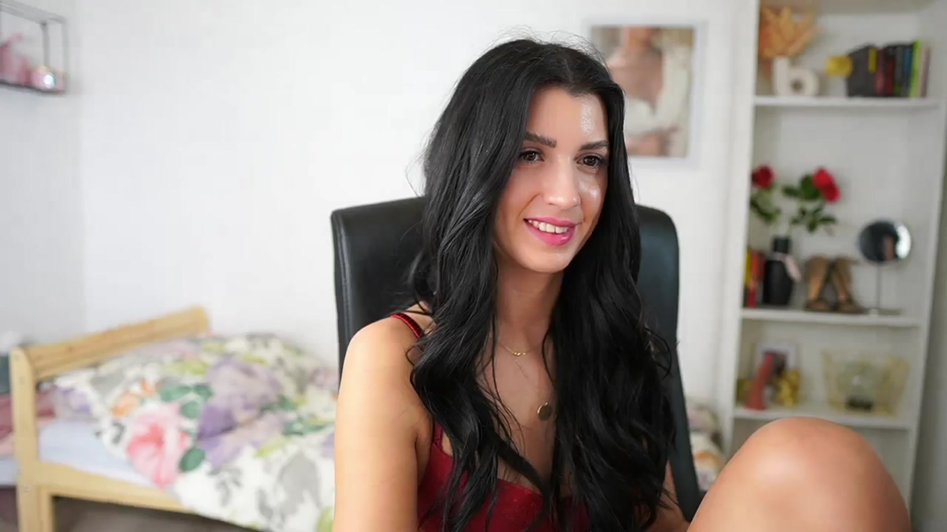 Gallery image thumbnail from Julia_Roca's myfreecams stream on, 04/13/2024, 13:13 image 8 of 20