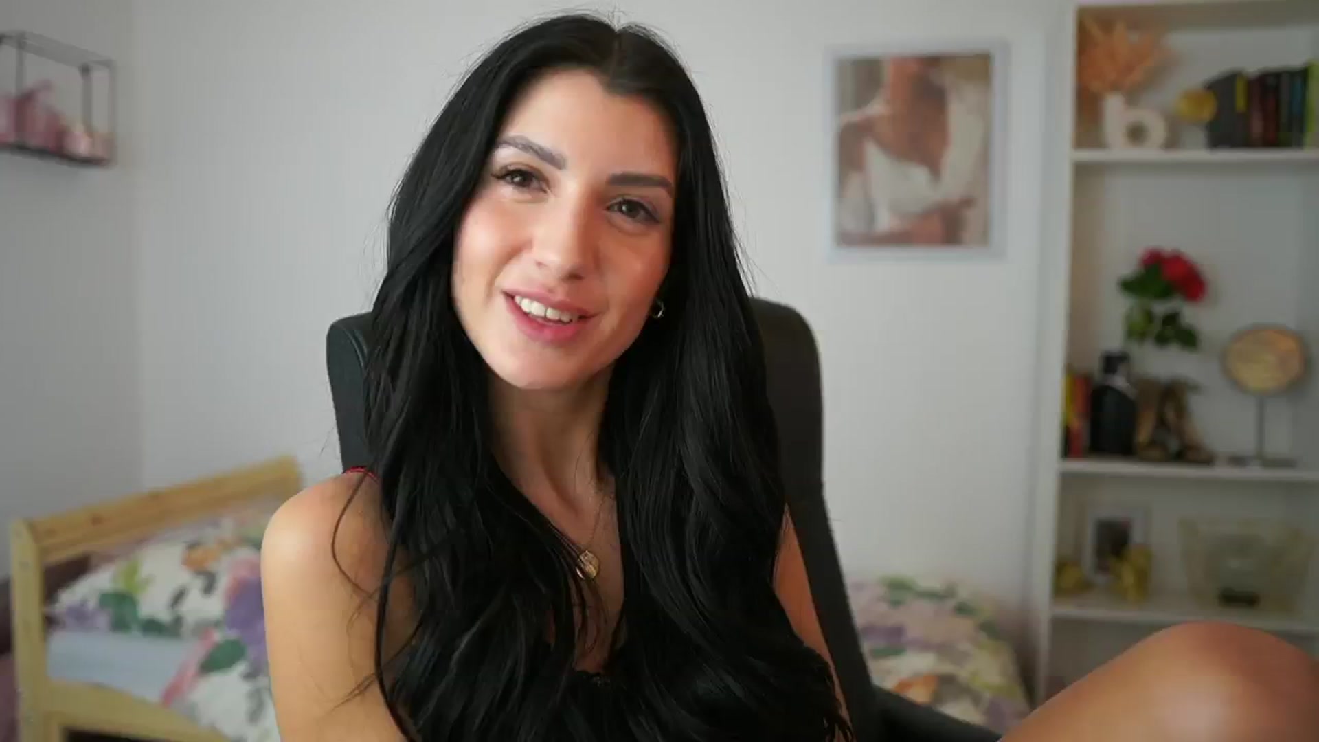 Gallery image thumbnail from Julia_Roca's myfreecams stream on, 04/26/2024, 12:27 image 2 of 20