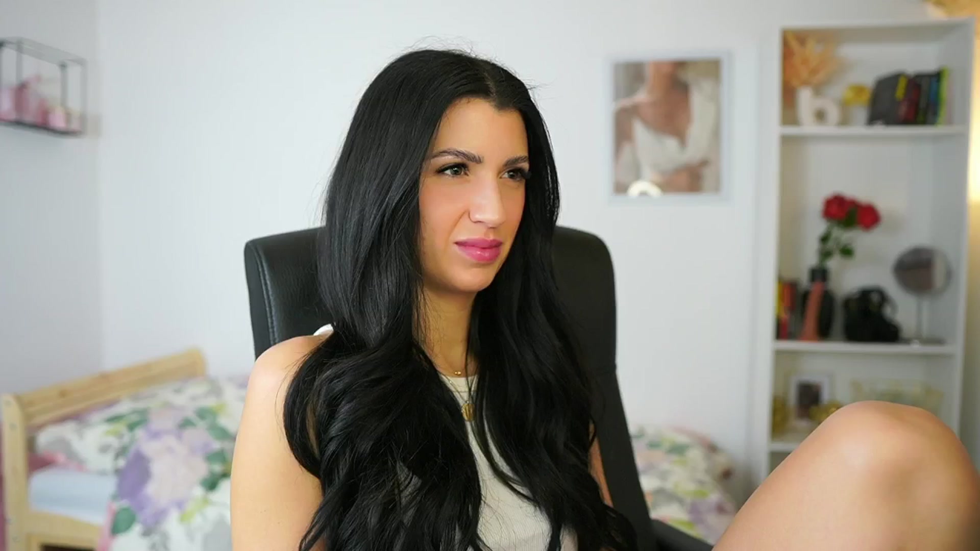 Gallery image thumbnail from Julia_Roca's myfreecams stream on, 05/11/2024, 08:56 image 2 of 20