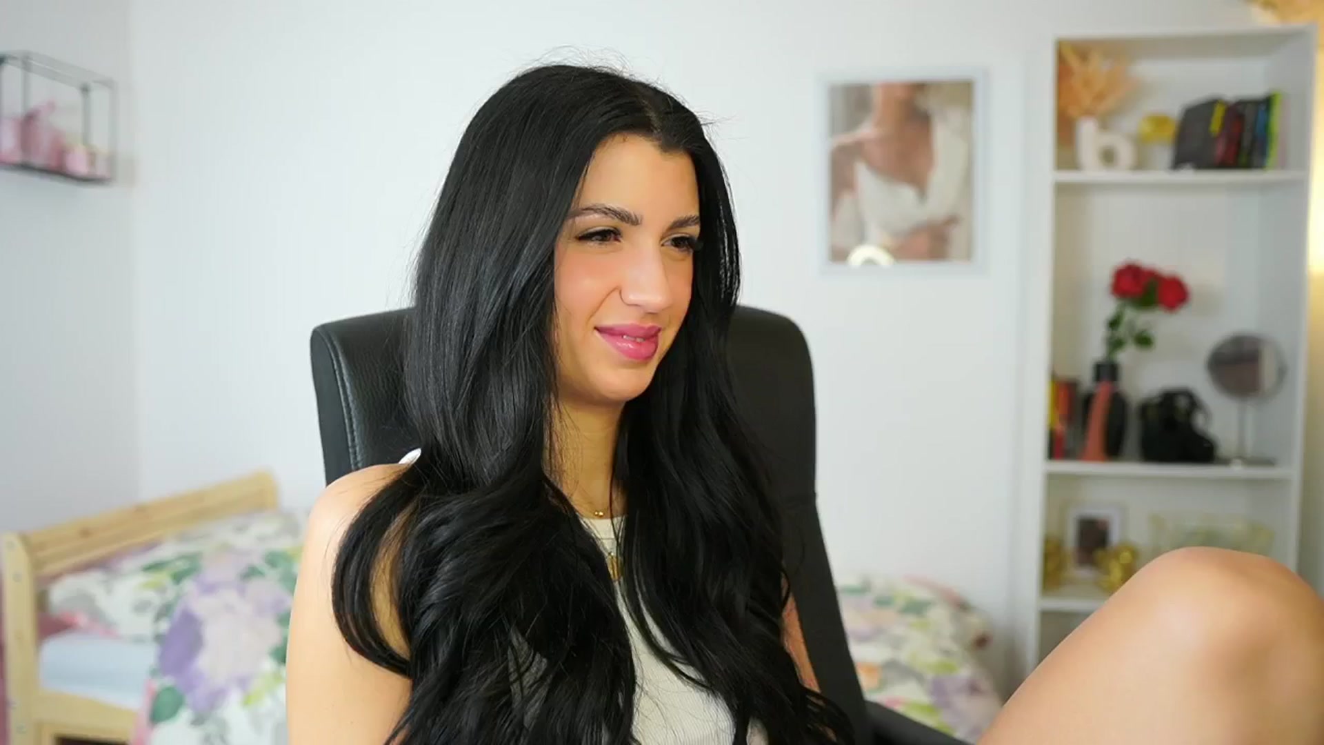 Gallery image thumbnail from Julia_Roca's myfreecams stream on, 05/11/2024, 08:56 image 4 of 20